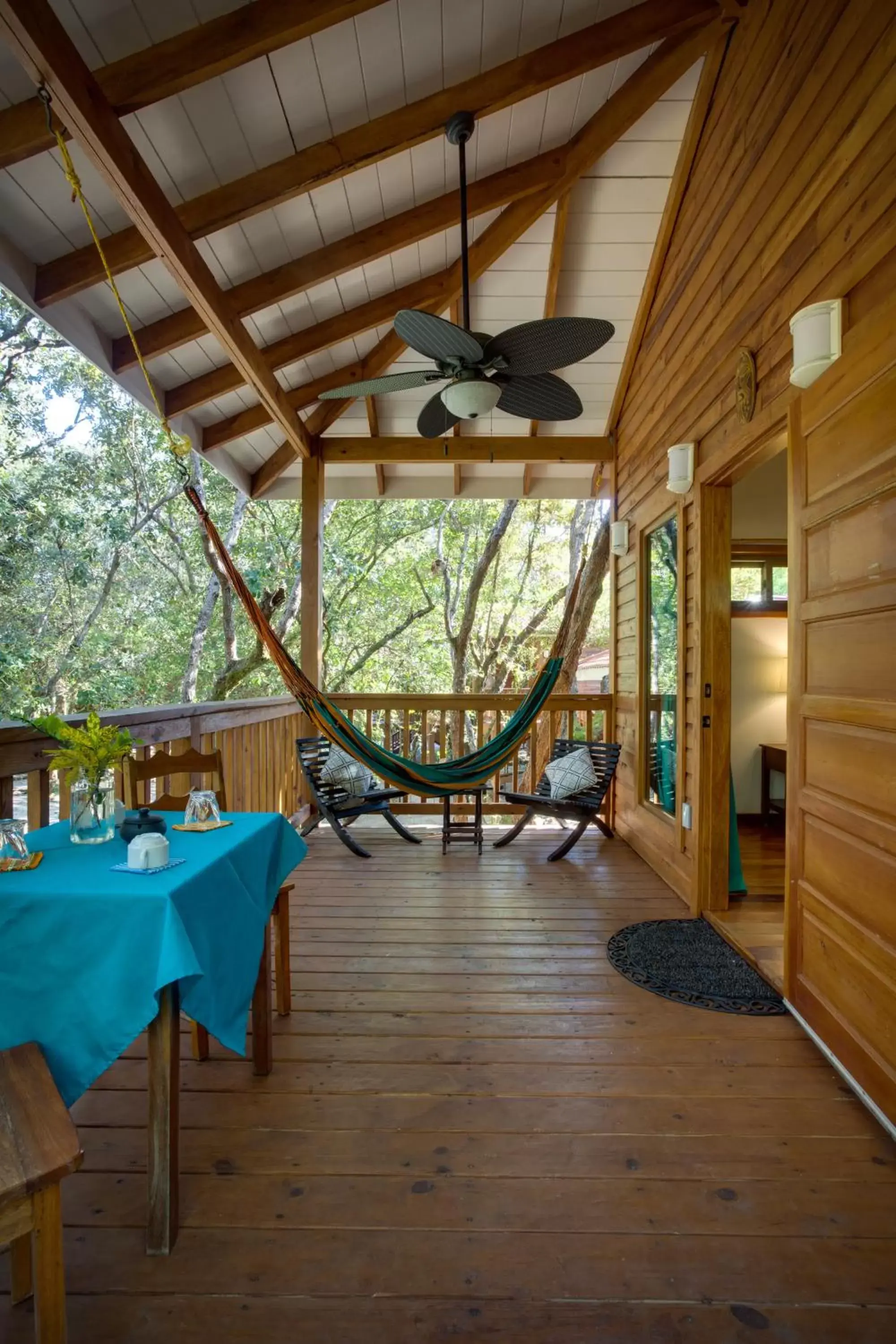 Balcony/Terrace, Restaurant/Places to Eat in Mariposa Belize Beach Resort