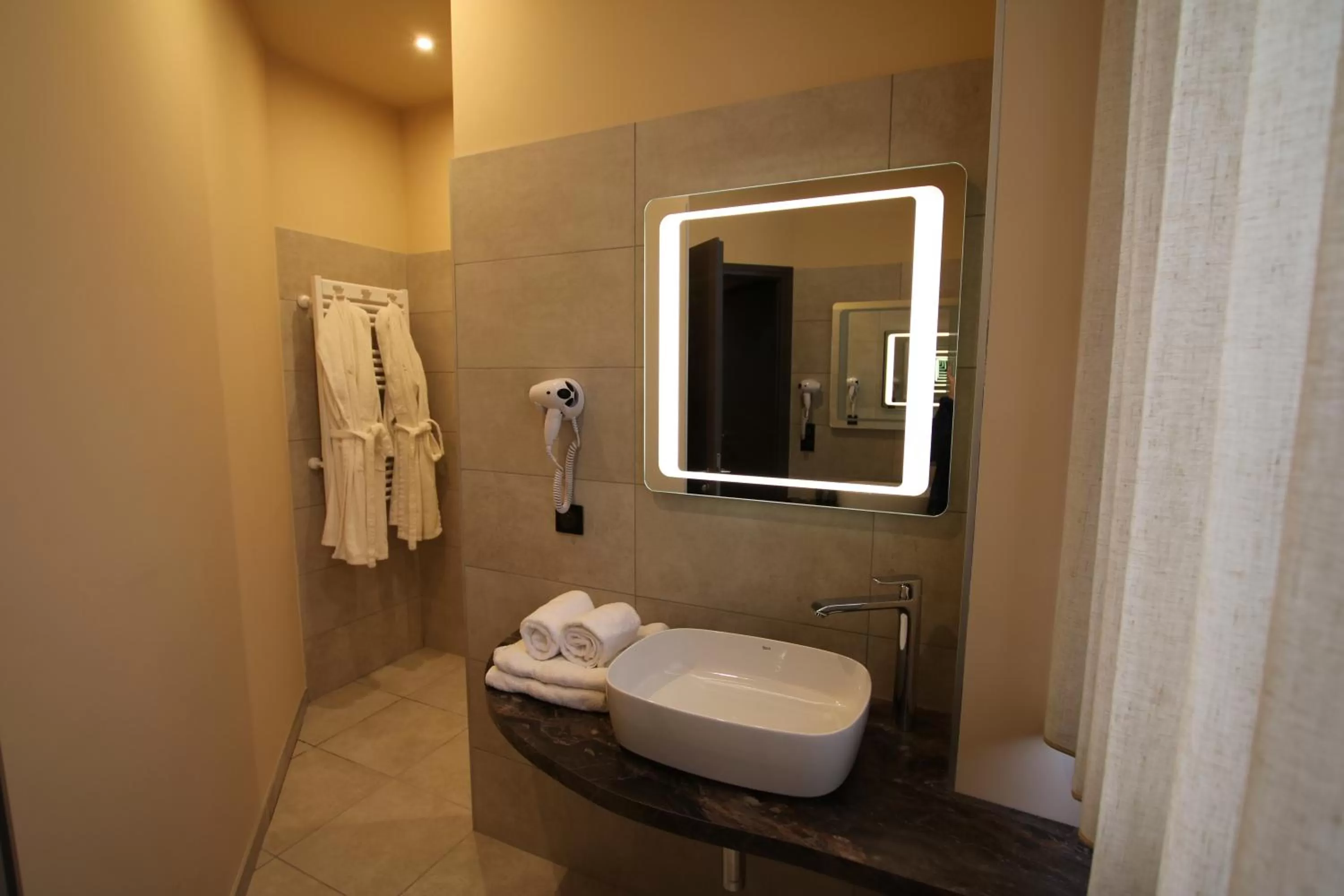 Bathroom in Les Loges Du Parc