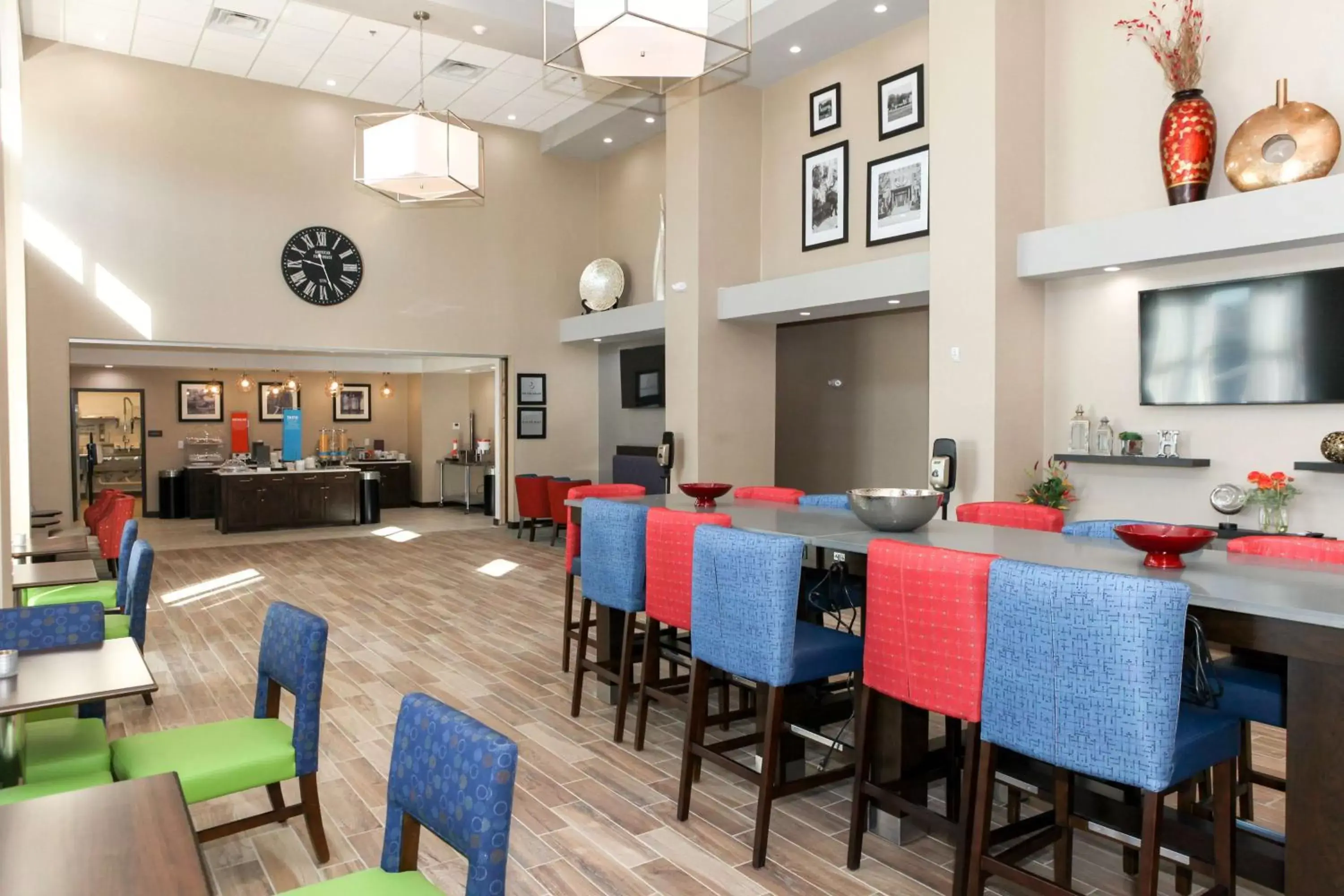 Dining area, Restaurant/Places to Eat in Hampton Inn & Suites Lafayette