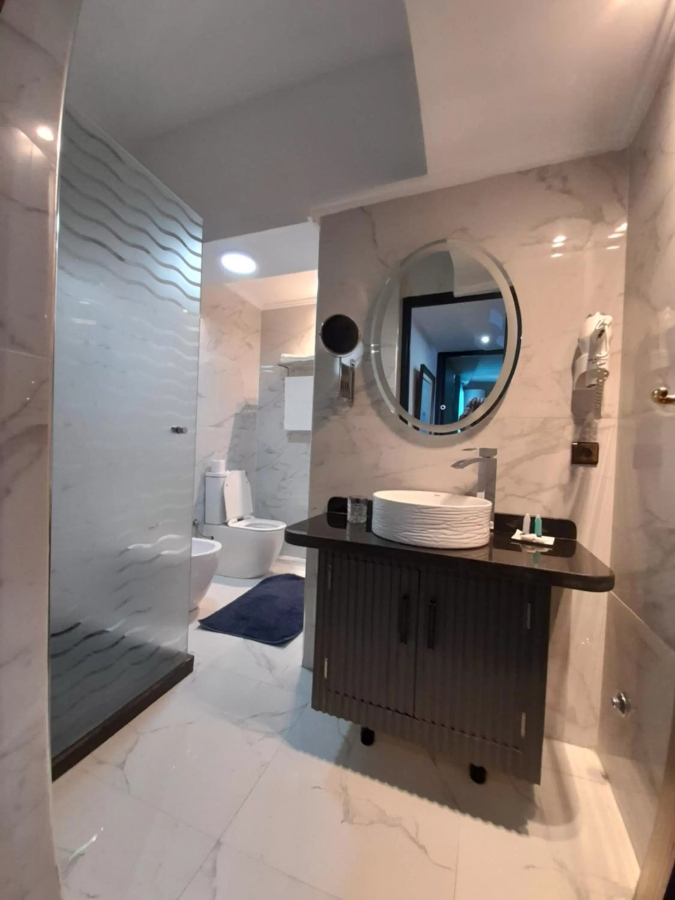 Bathroom in Balcon Bleu