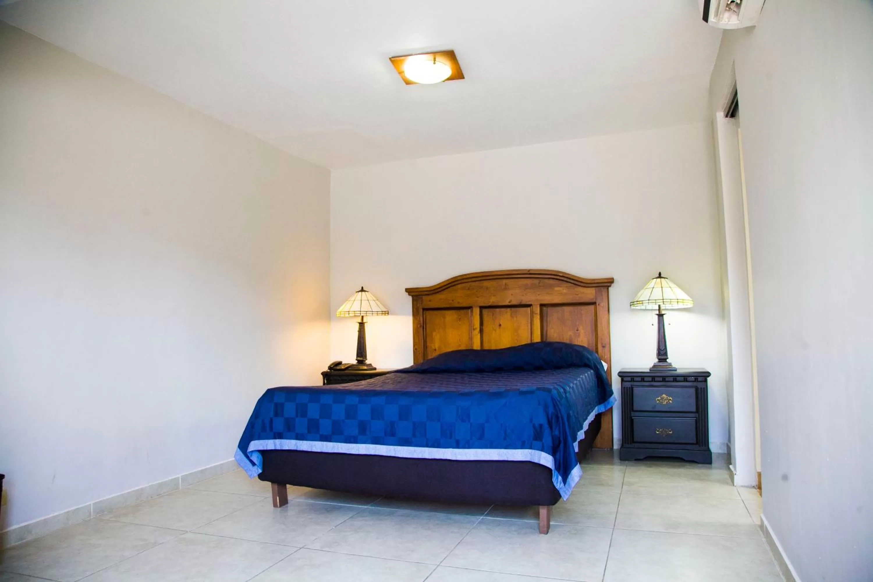 Photo of the whole room in Hotel Cosmos Don Carlos