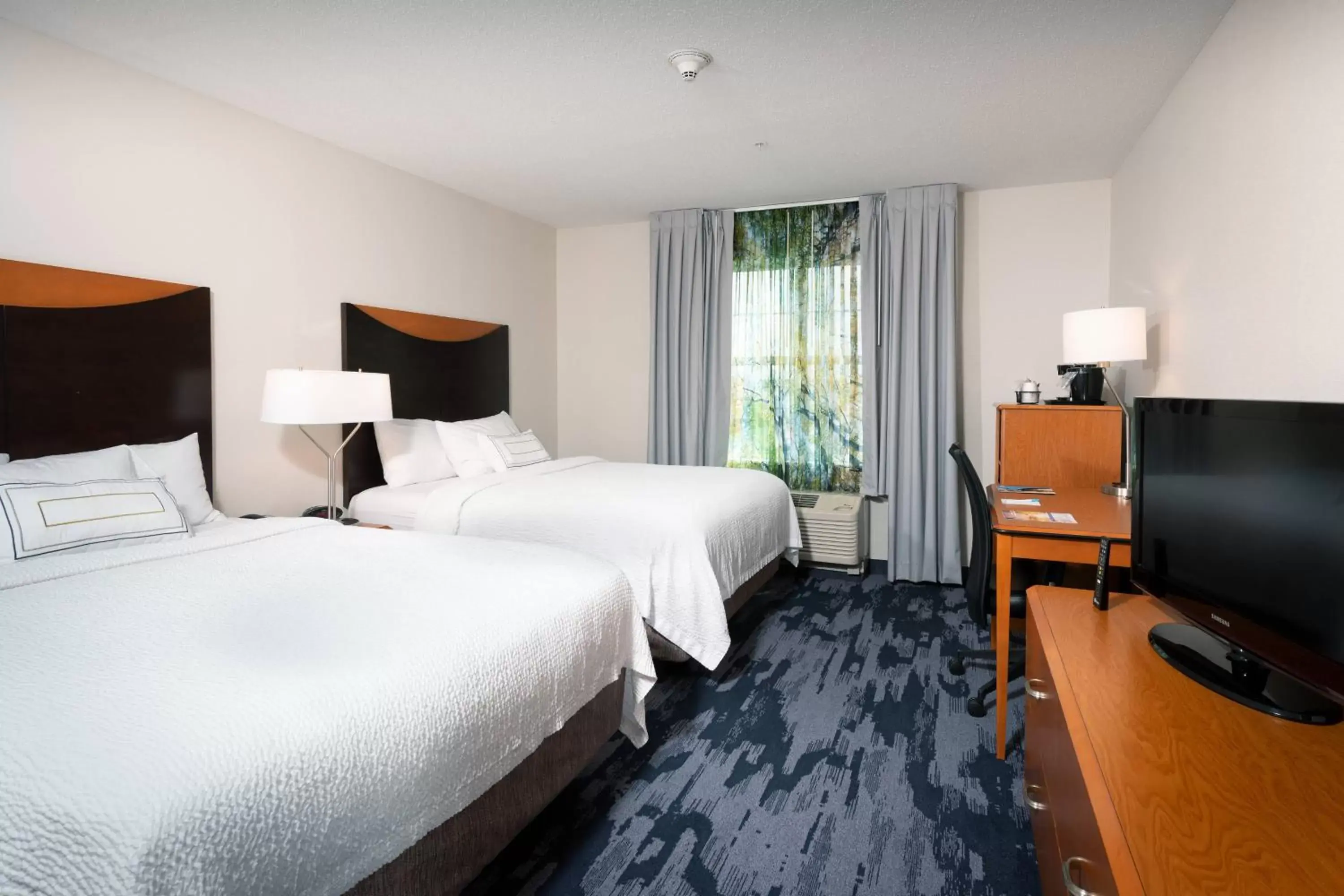 Bedroom, Bed in Fairfield Inn and Suites by Marriott New Bedford