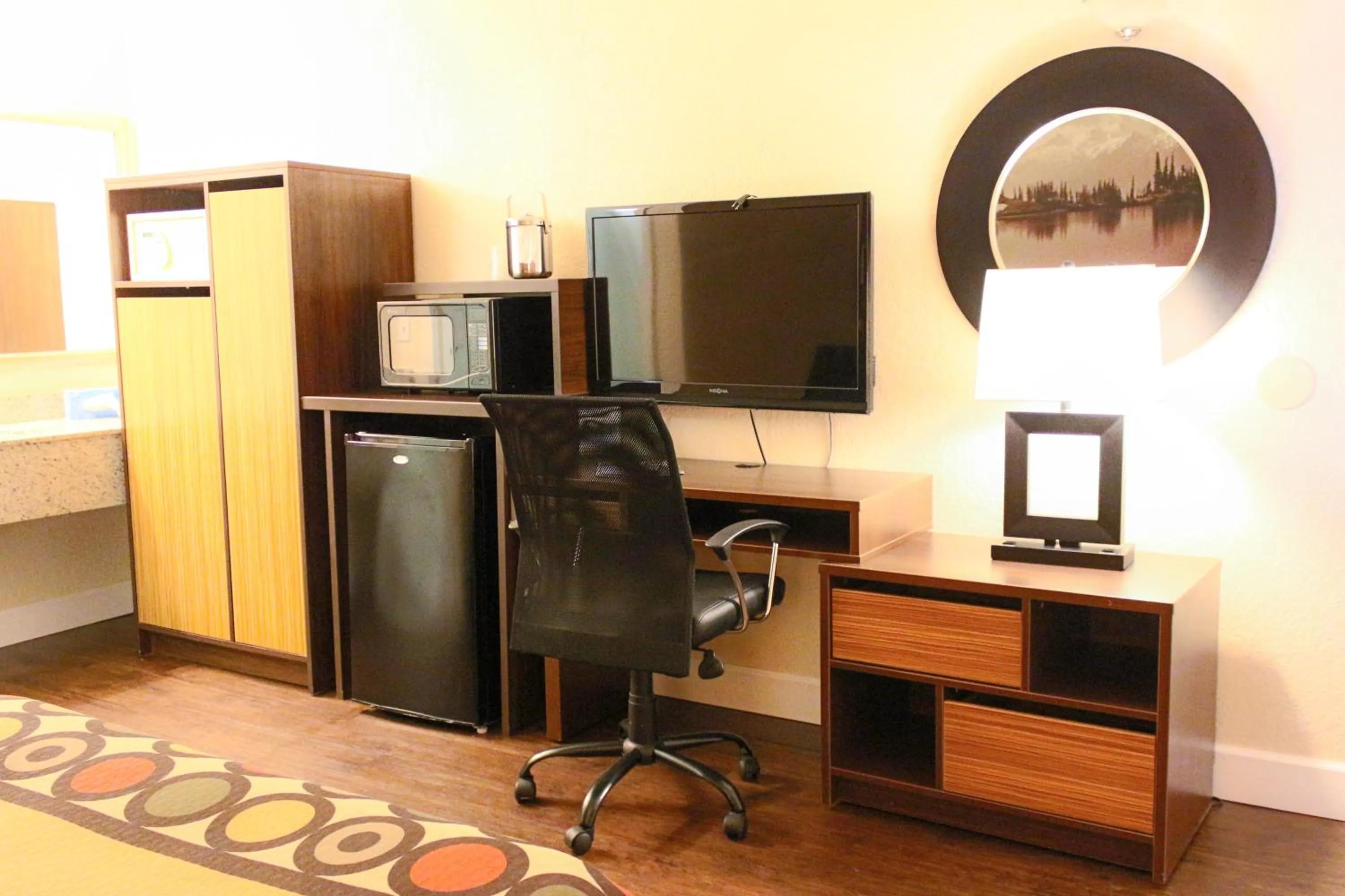 Bedroom in Super 8 by Wyndham Orlando International Drive