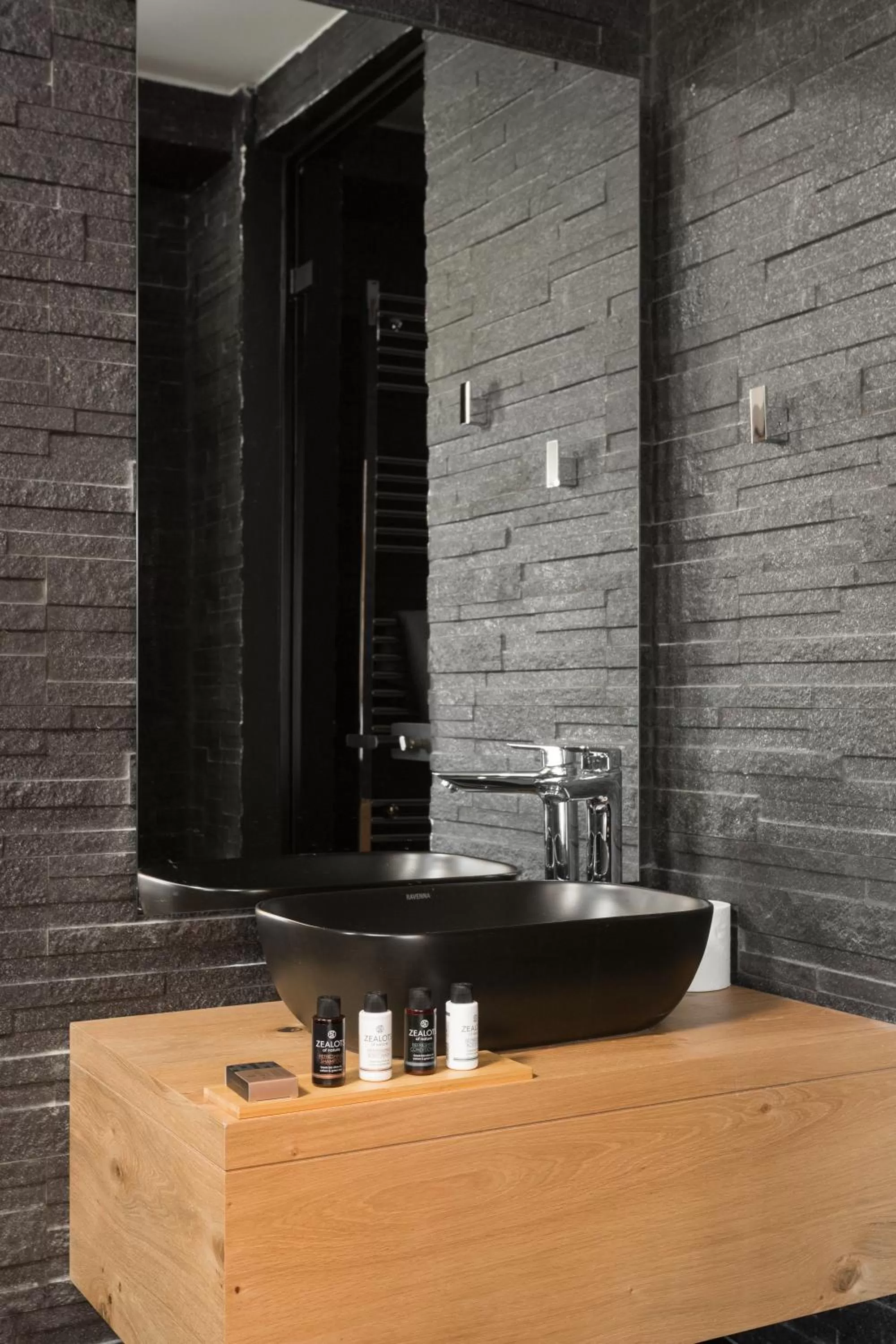 Bathroom in LUX&EASY Athens Downtown Apartments