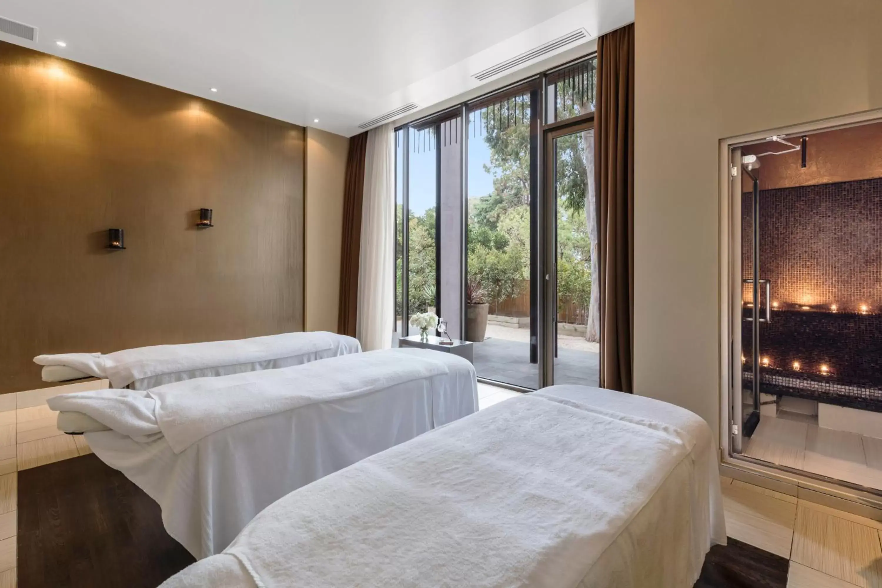 Massage, Bed in Lancemore Mansion Hotel Werribee Park