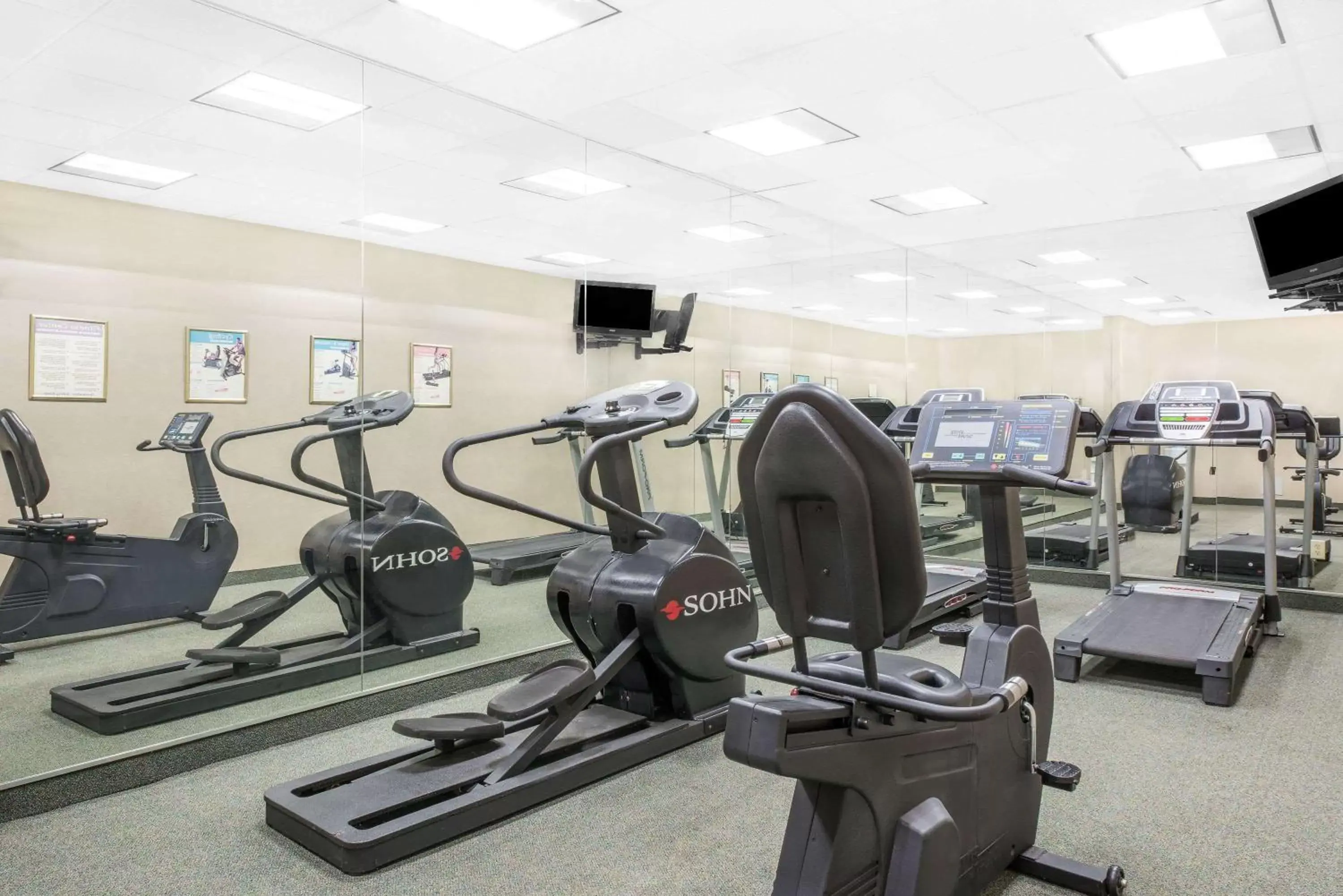 Spa and wellness centre/facilities, Fitness Center/Facilities in Days Inn & Suites by Wyndham York