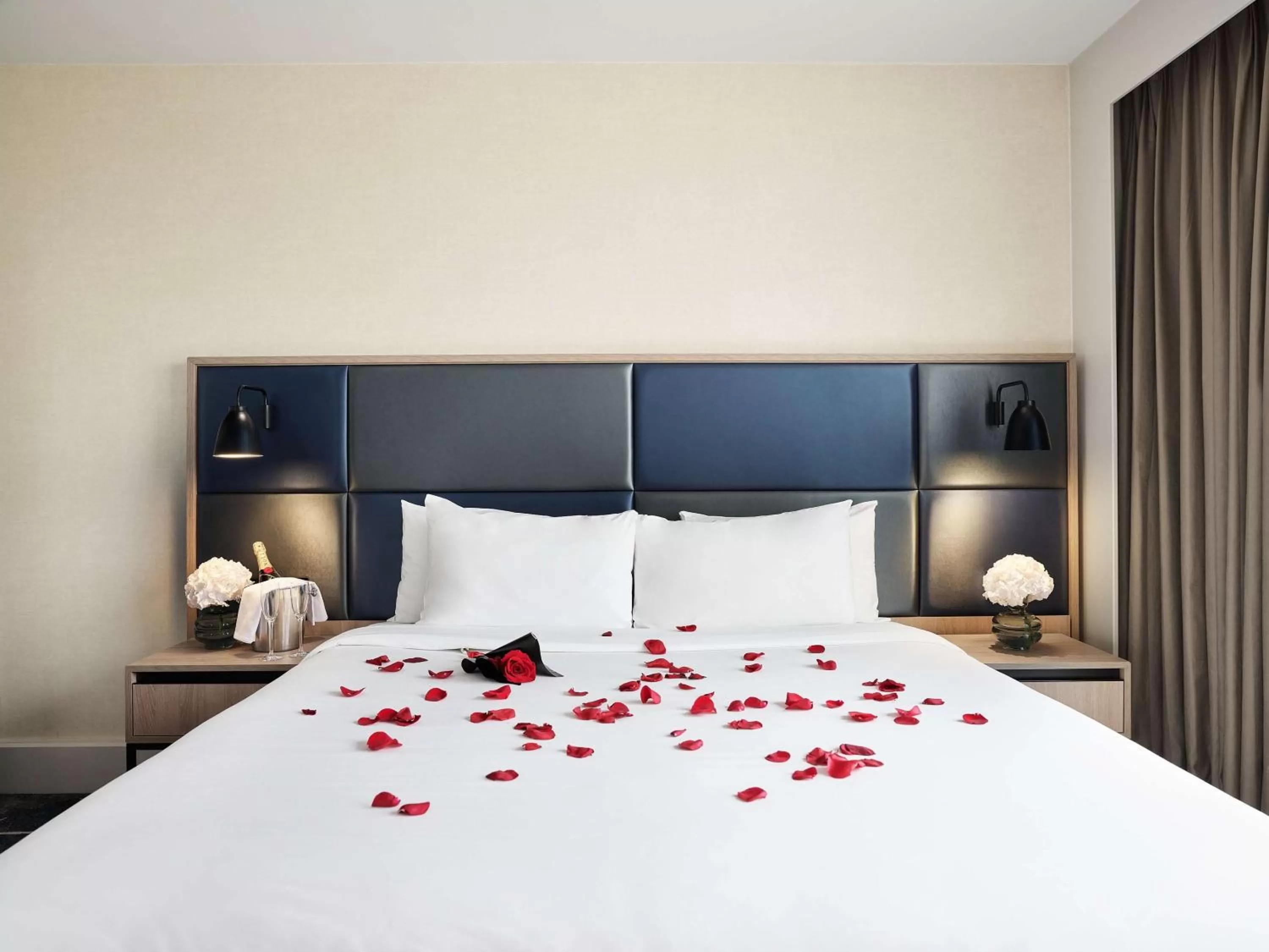 Bed in Hyatt Regency Manchester