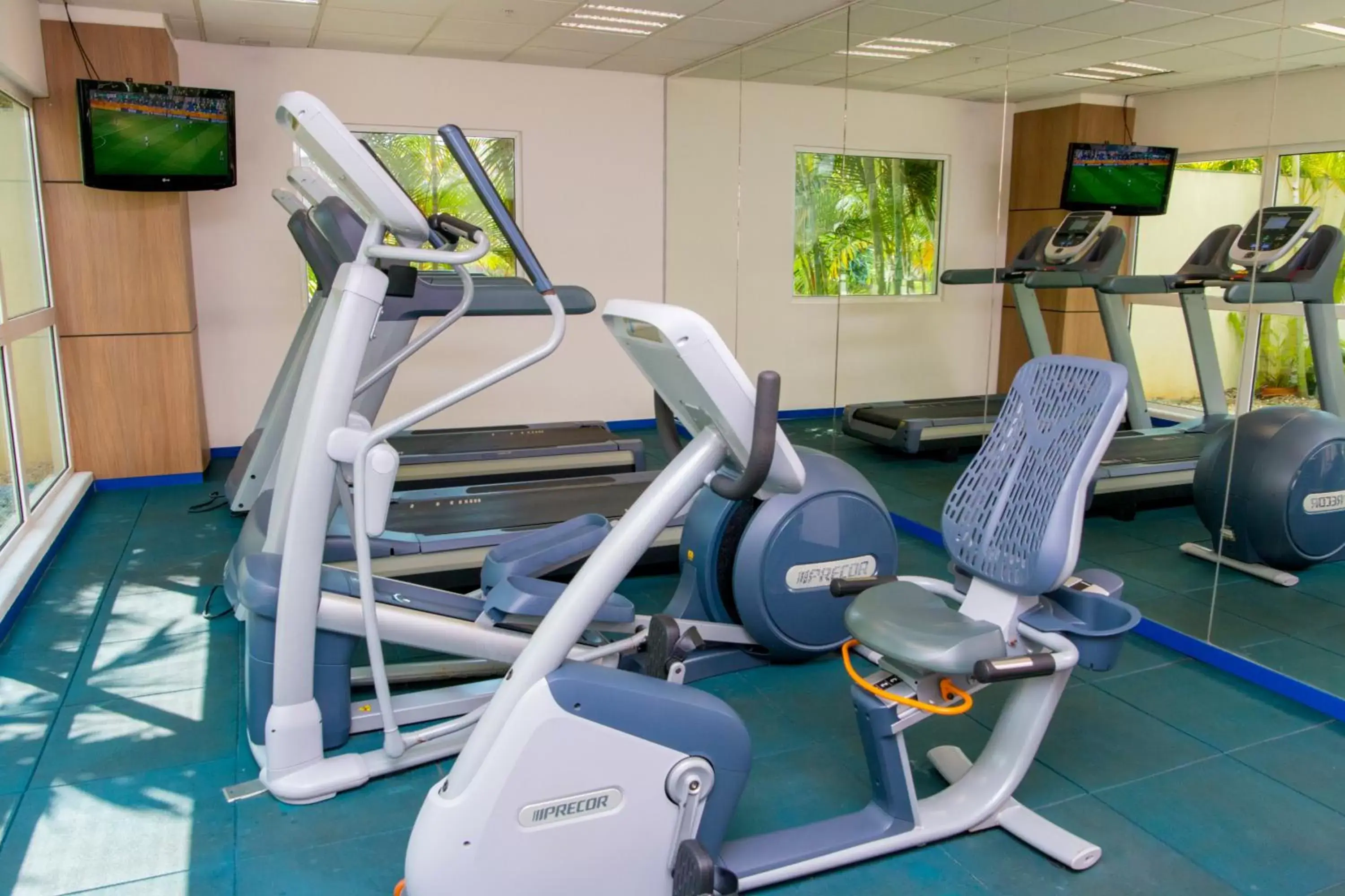 Fitness centre/facilities, Fitness Center/Facilities in Holiday Inn Acapulco La Isla, an IHG Hotel