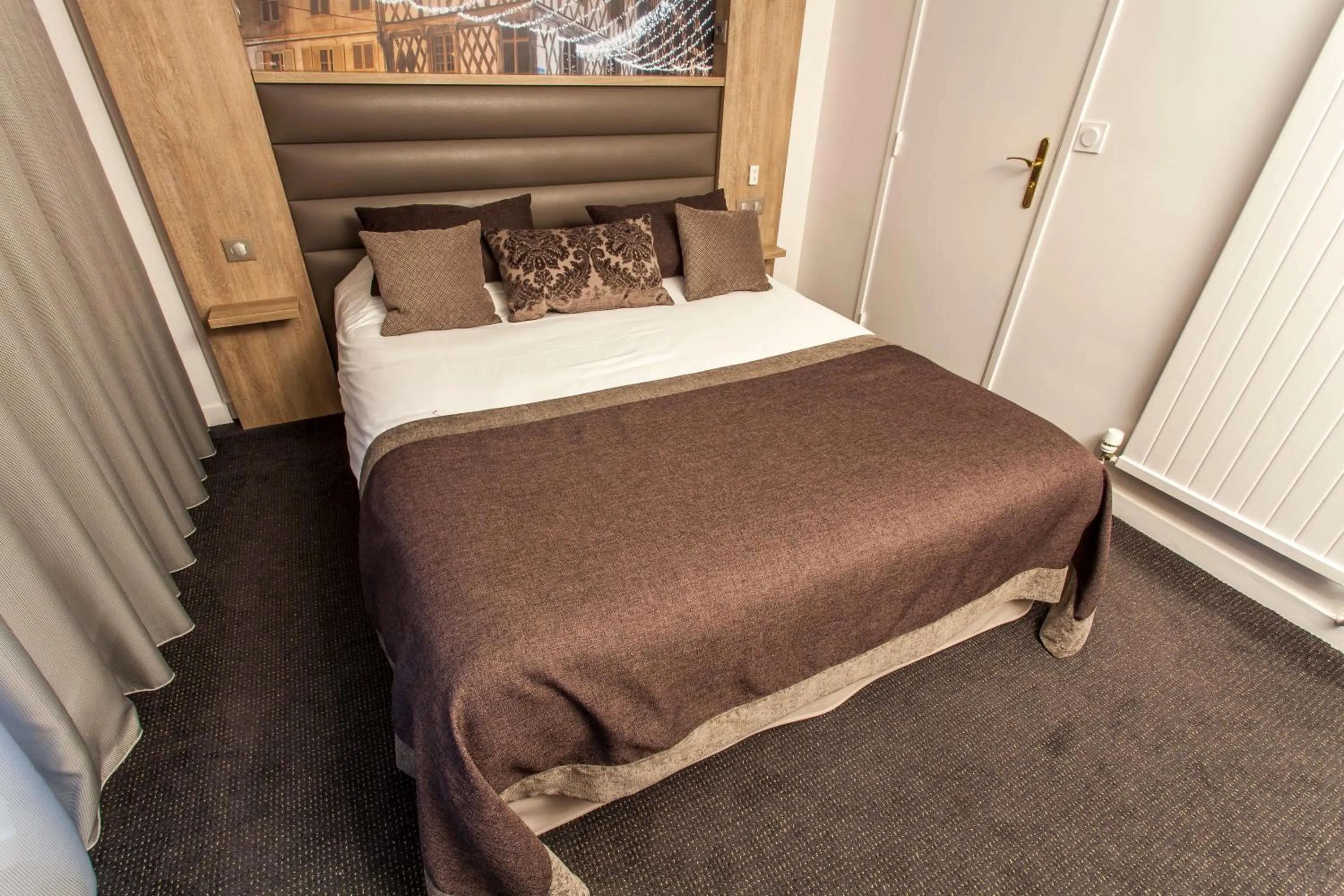 Decorative detail, Bed in Logis - Le Christina