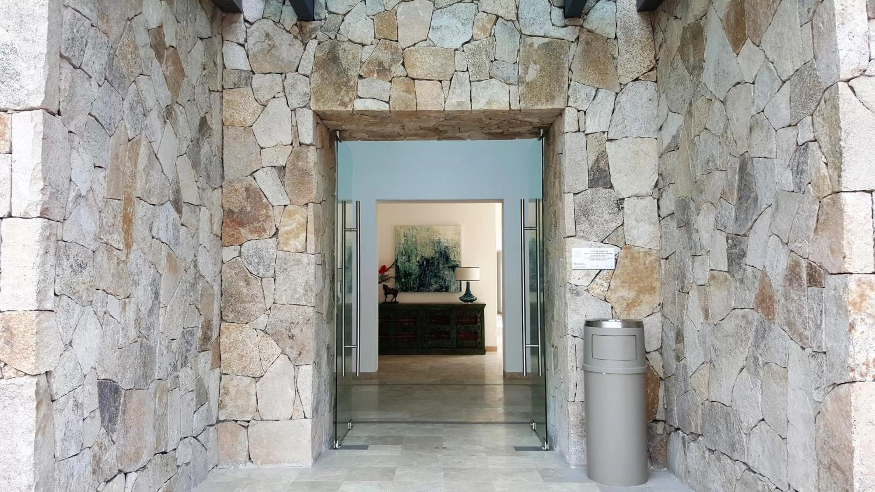 Facade/entrance in Hotel Catedral La Paz