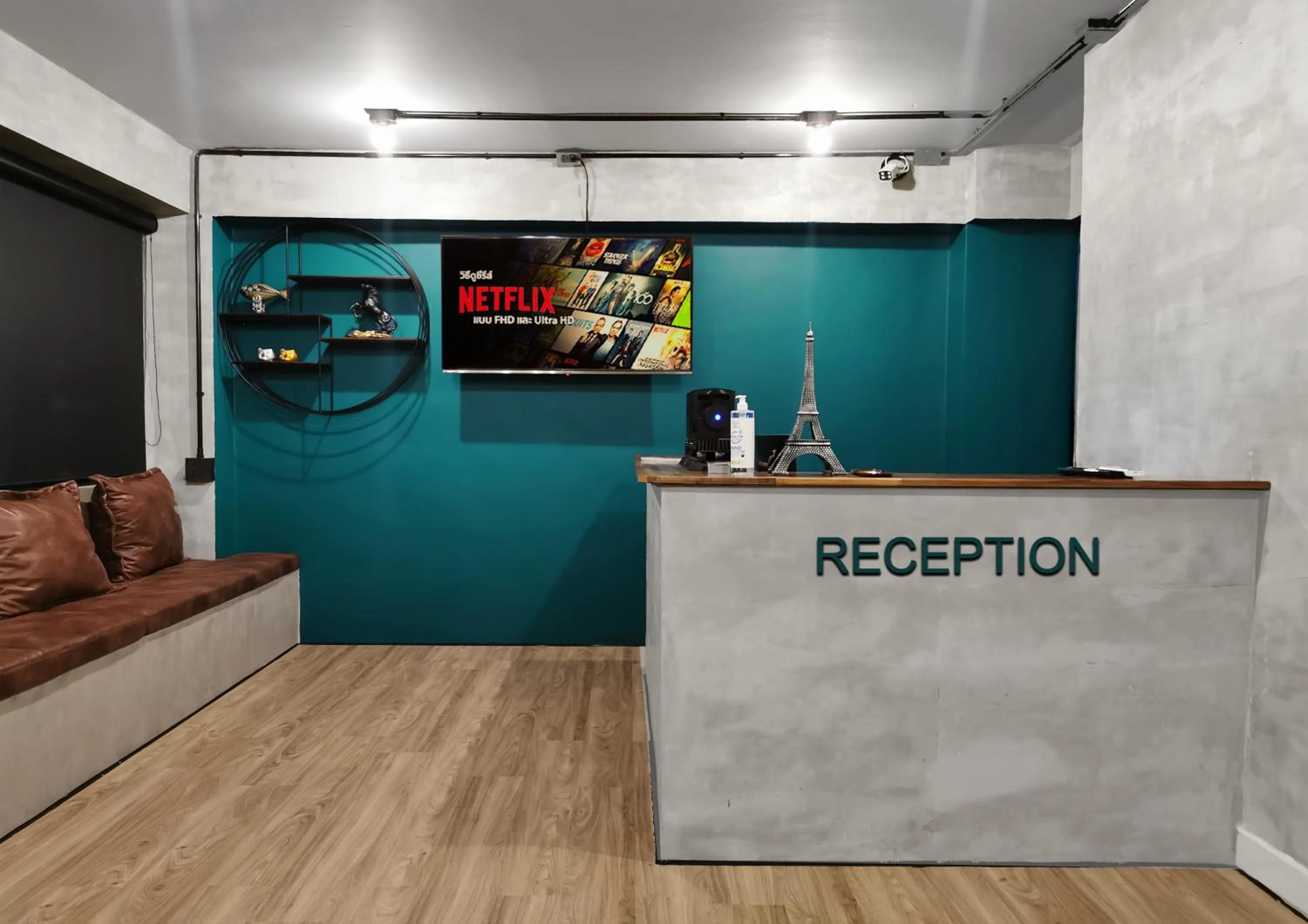 Property building in Airport Mini Hostel at Don Muang Airport