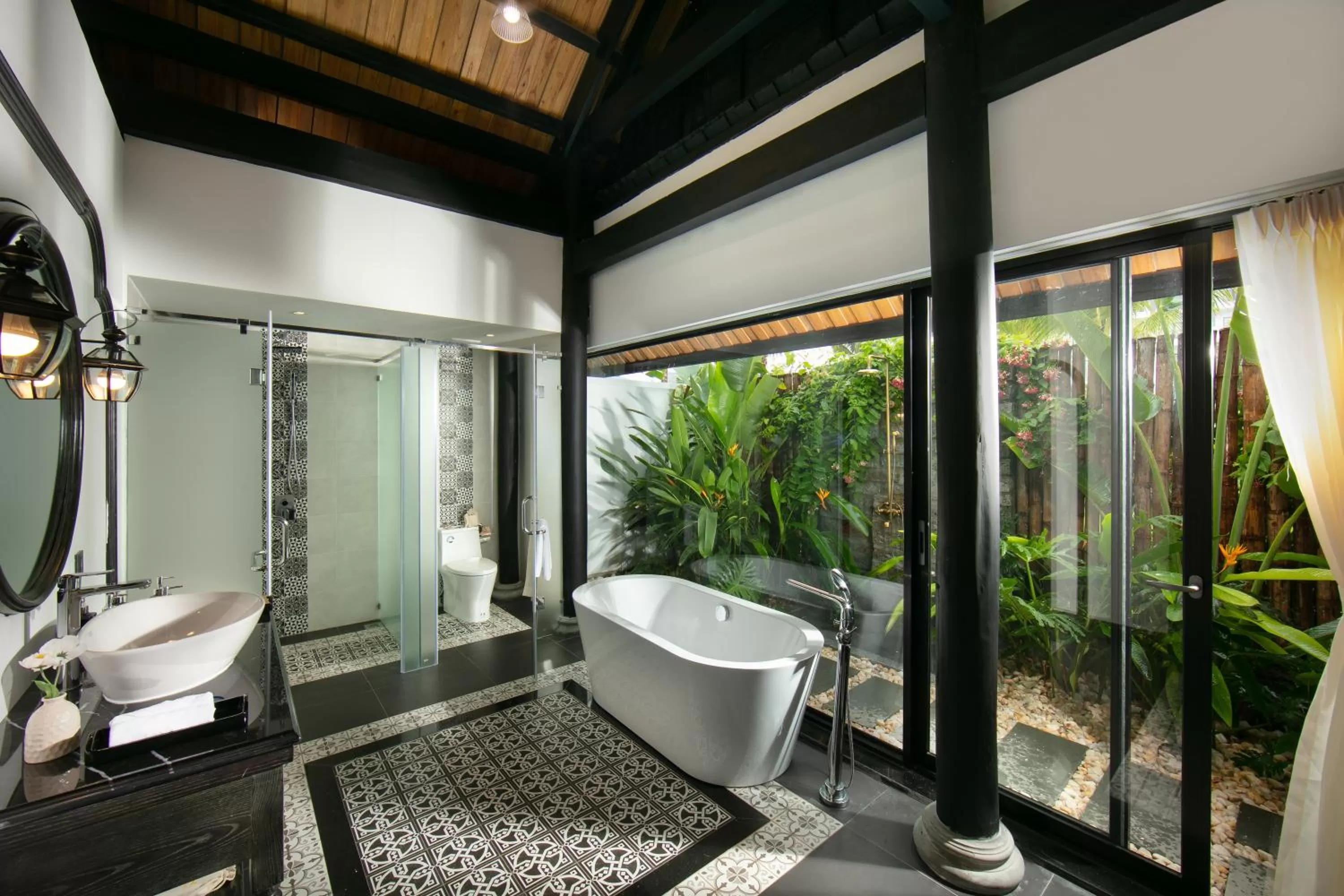 Shower in Bliss Hoi An Beach Resort & Wellness