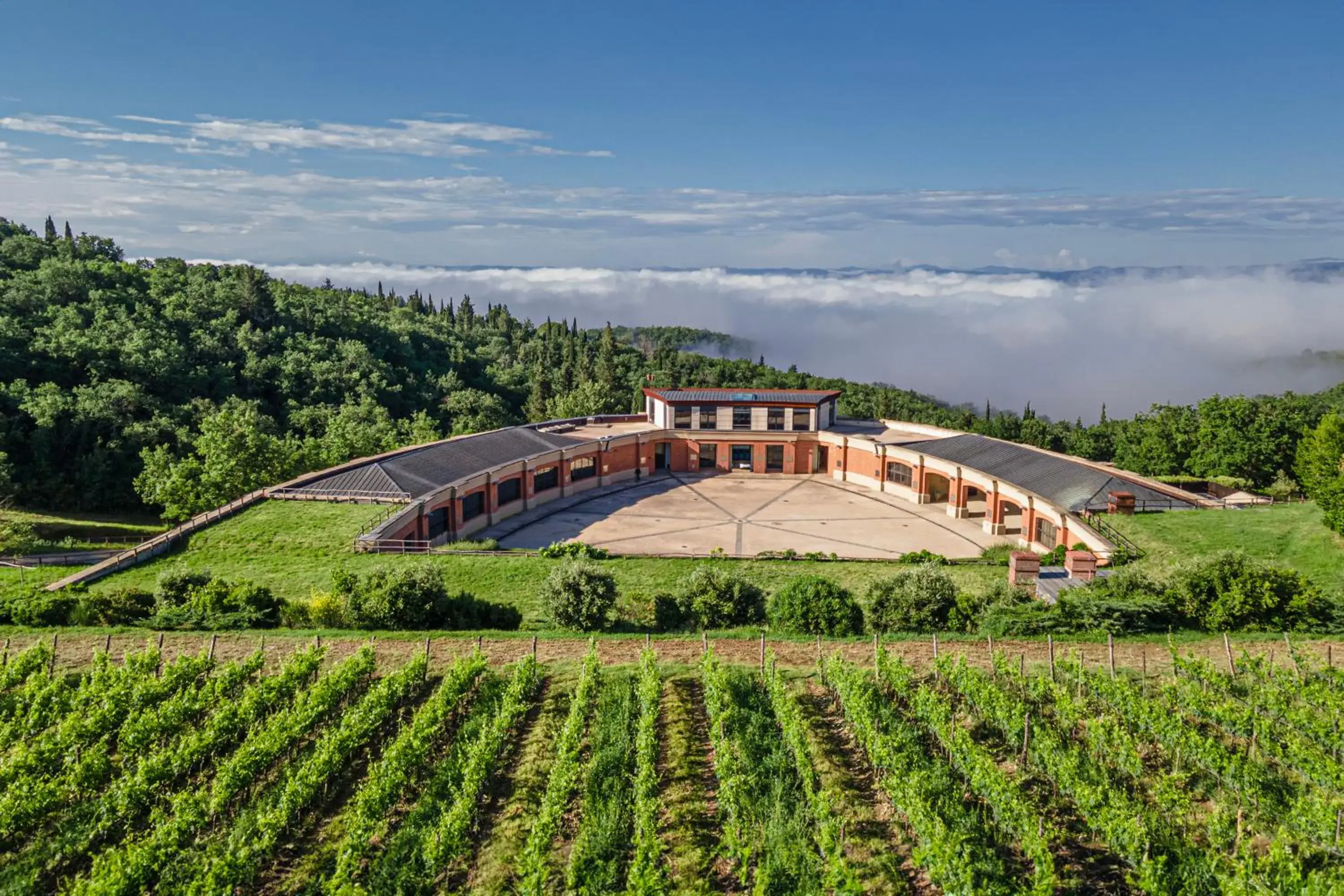 Nearby landmark, Bird's-eye View in Castello di Fonterutoli Wine Resort