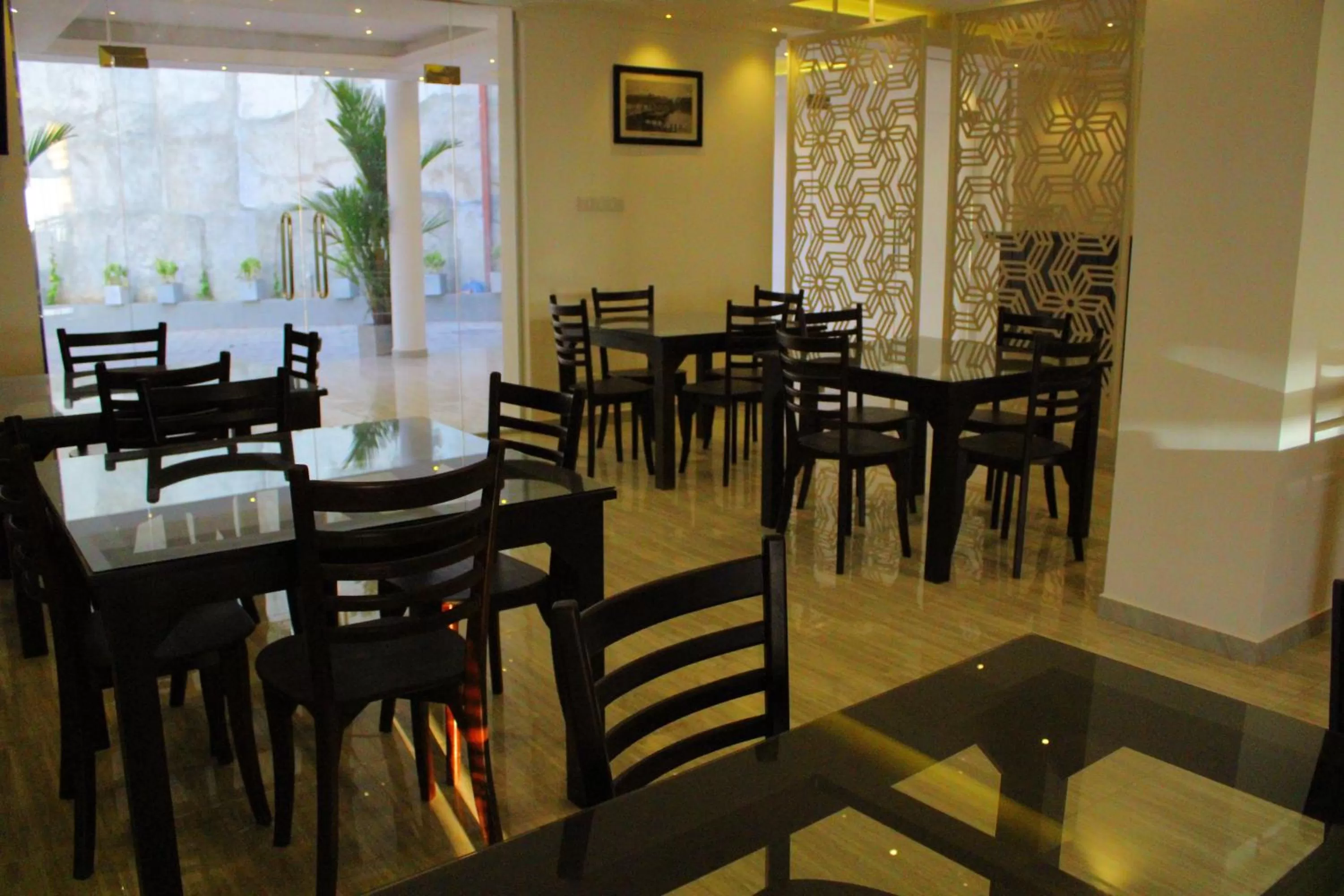 Restaurant/places to eat in Sky Gate kandy