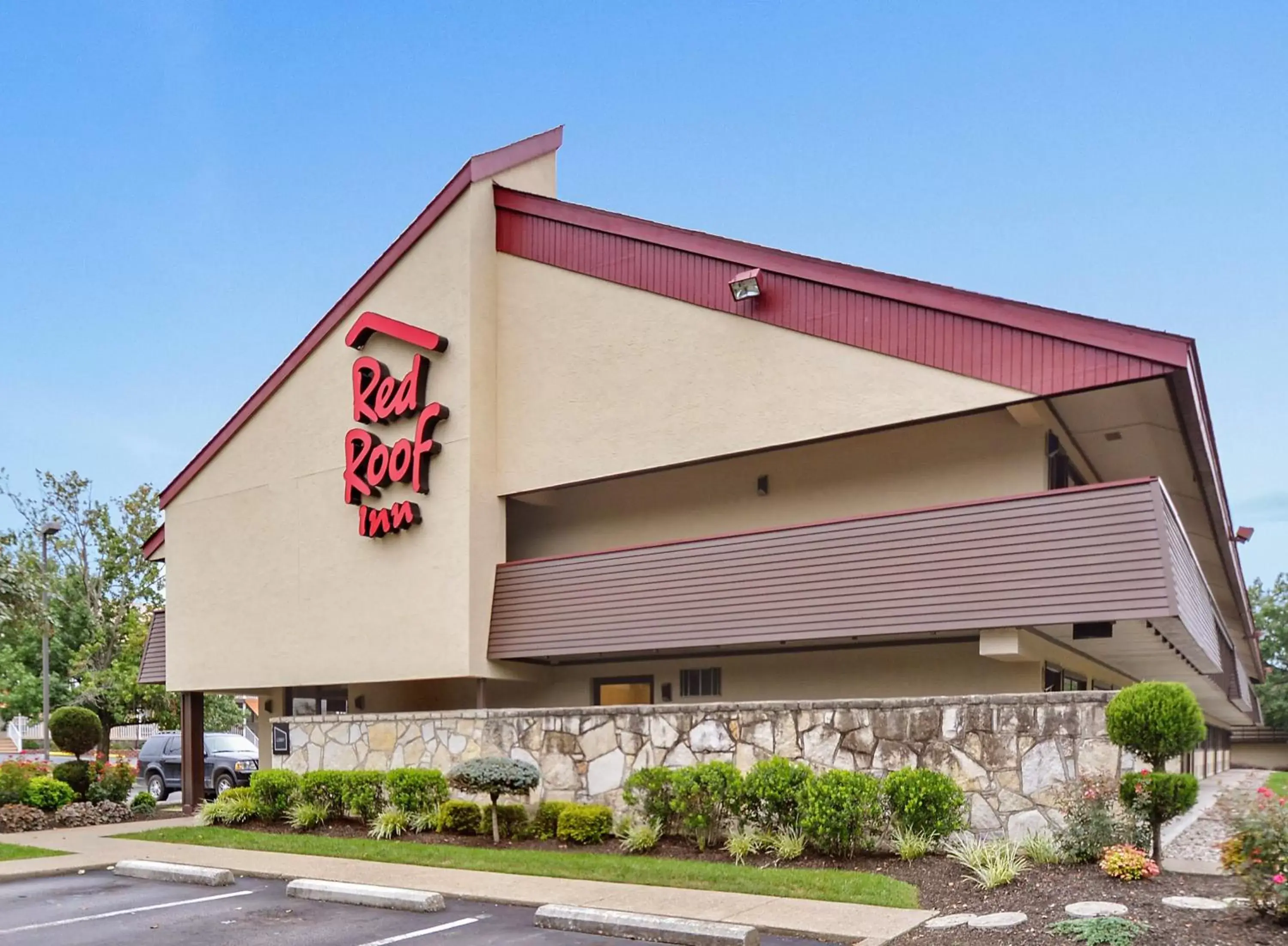 Property Building in Red Roof Inn Huntington