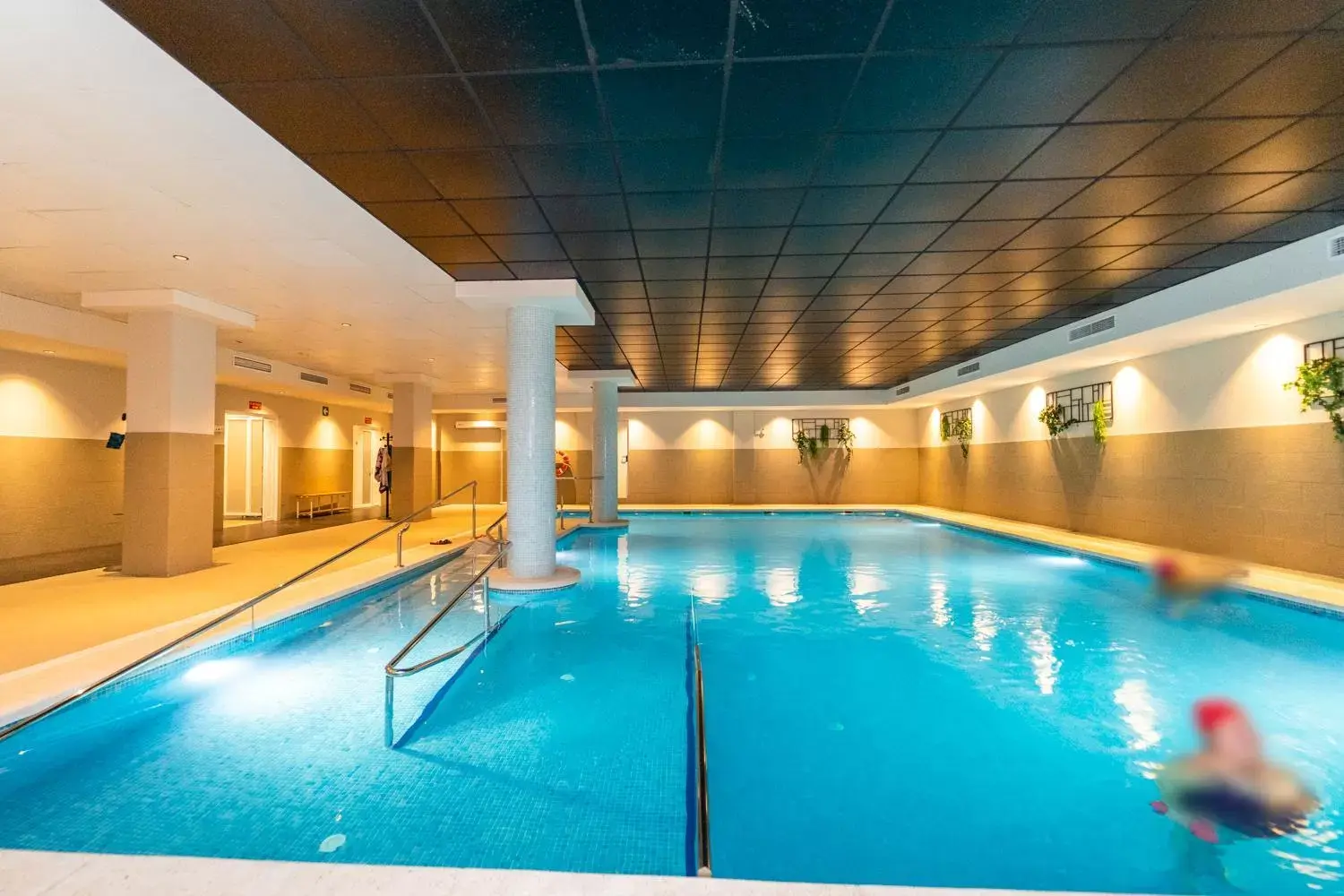 Swimming Pool in Hotel Vistamar Wellness by DLV