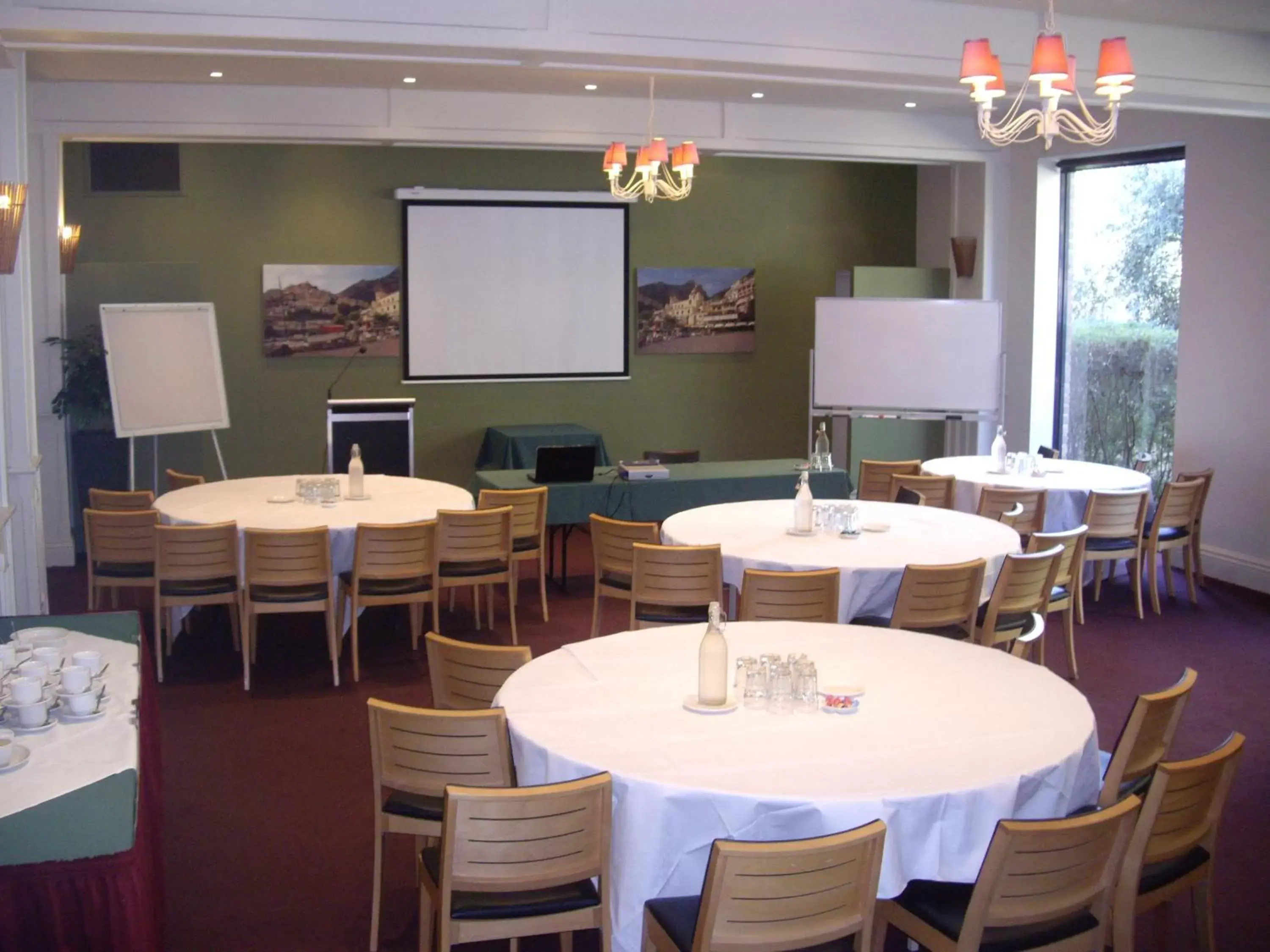 Meeting/conference room in Best Western Plus The Tudor Box Hill