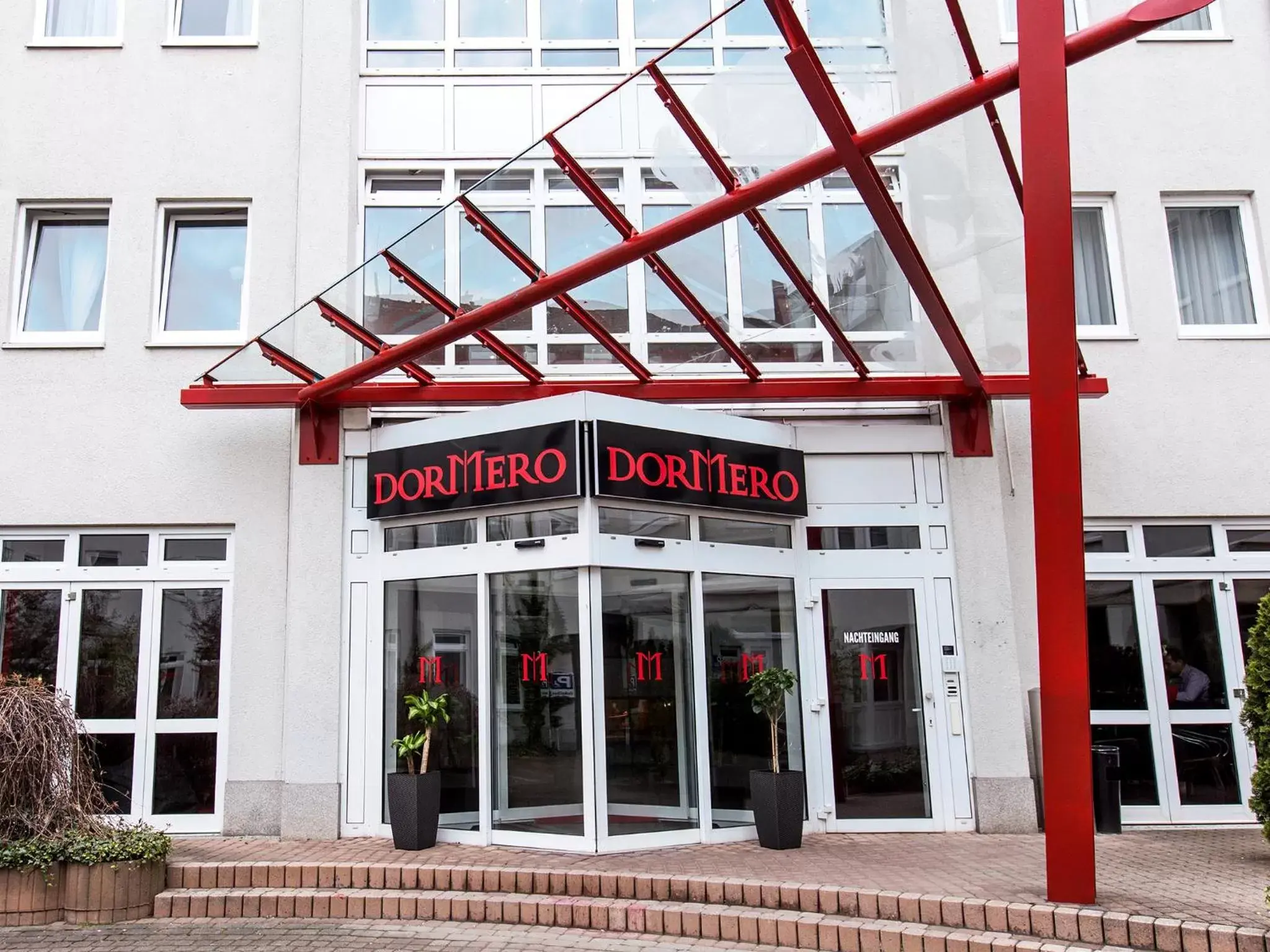 Facade/entrance, Property Building in DORMERO Hotel Dresden Airport