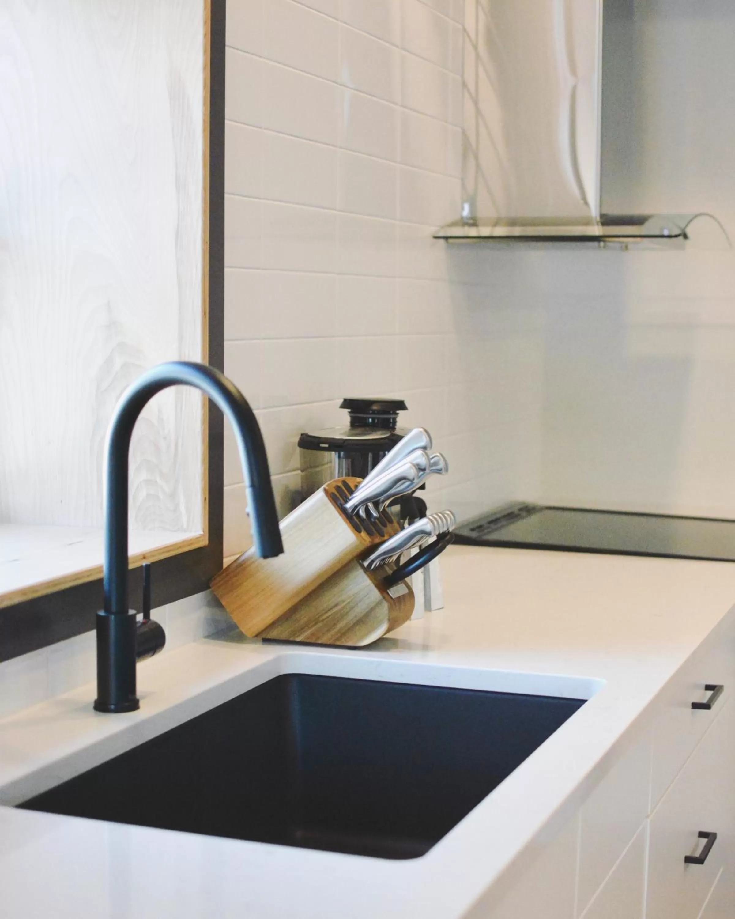 The Flying Steamshovel Inn