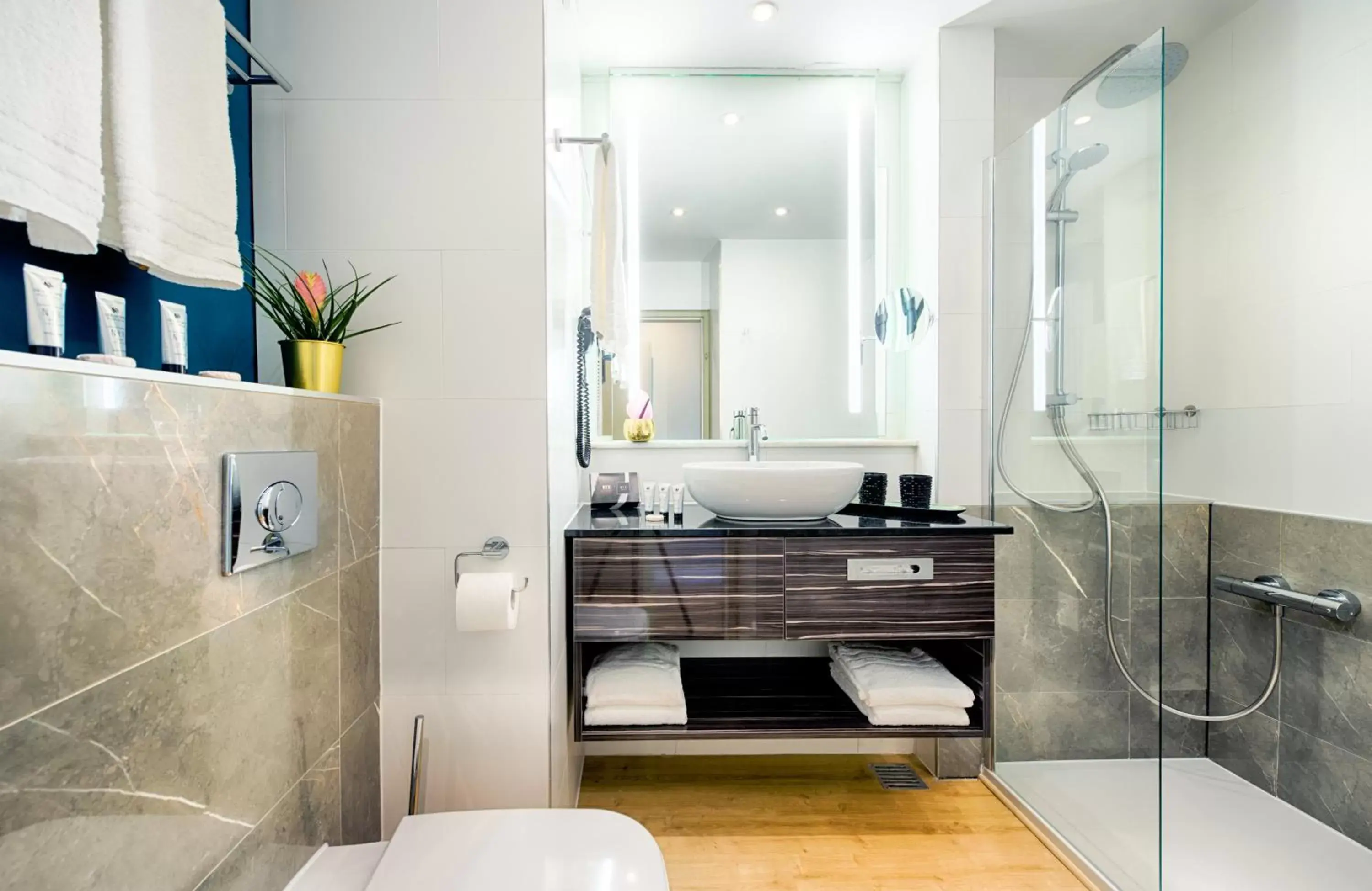 Bathroom in NYX Hotel Mannheim by Leonardo Hotels