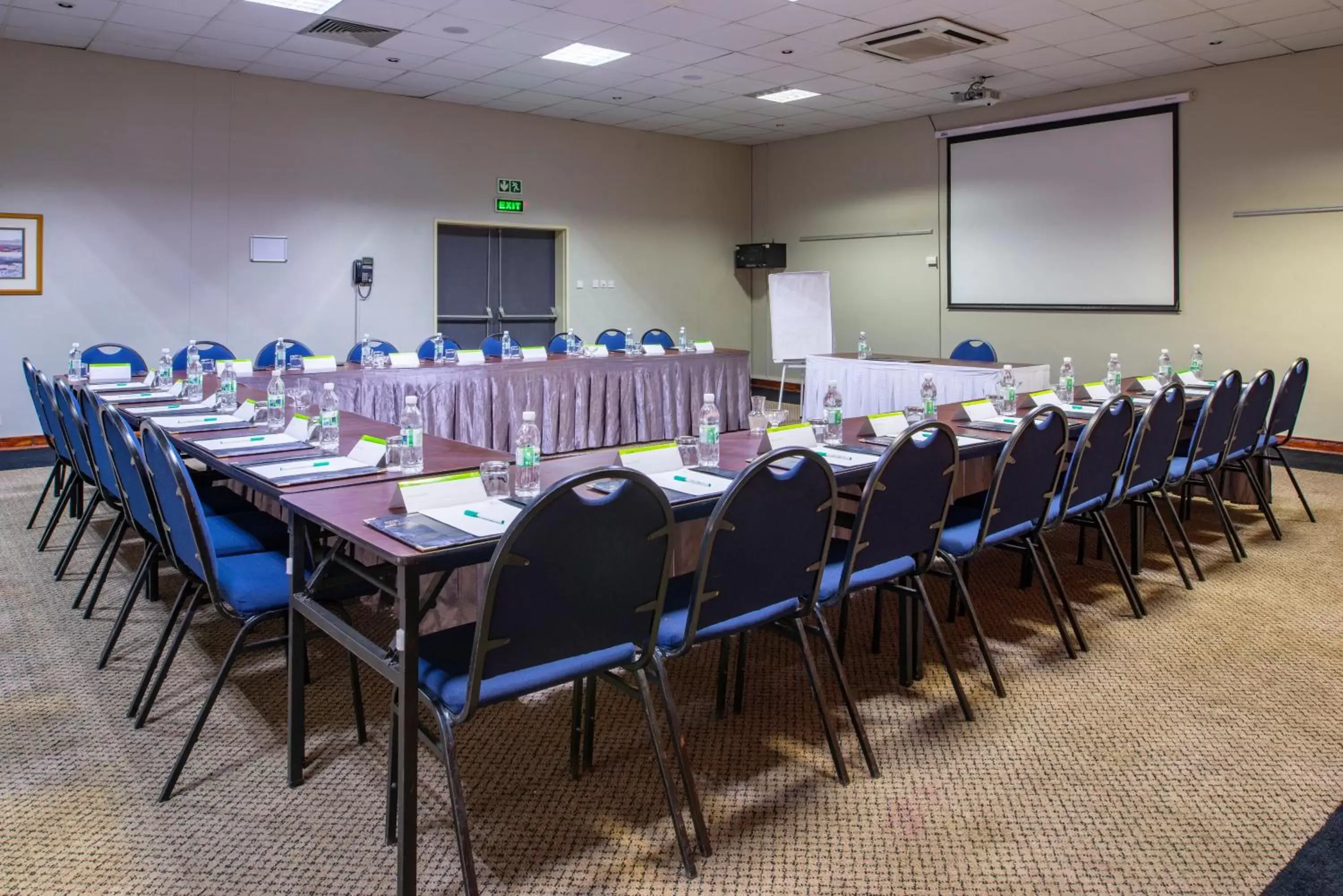 Meeting/conference room in Holiday Inn - Bulawayo, an IHG Hotel