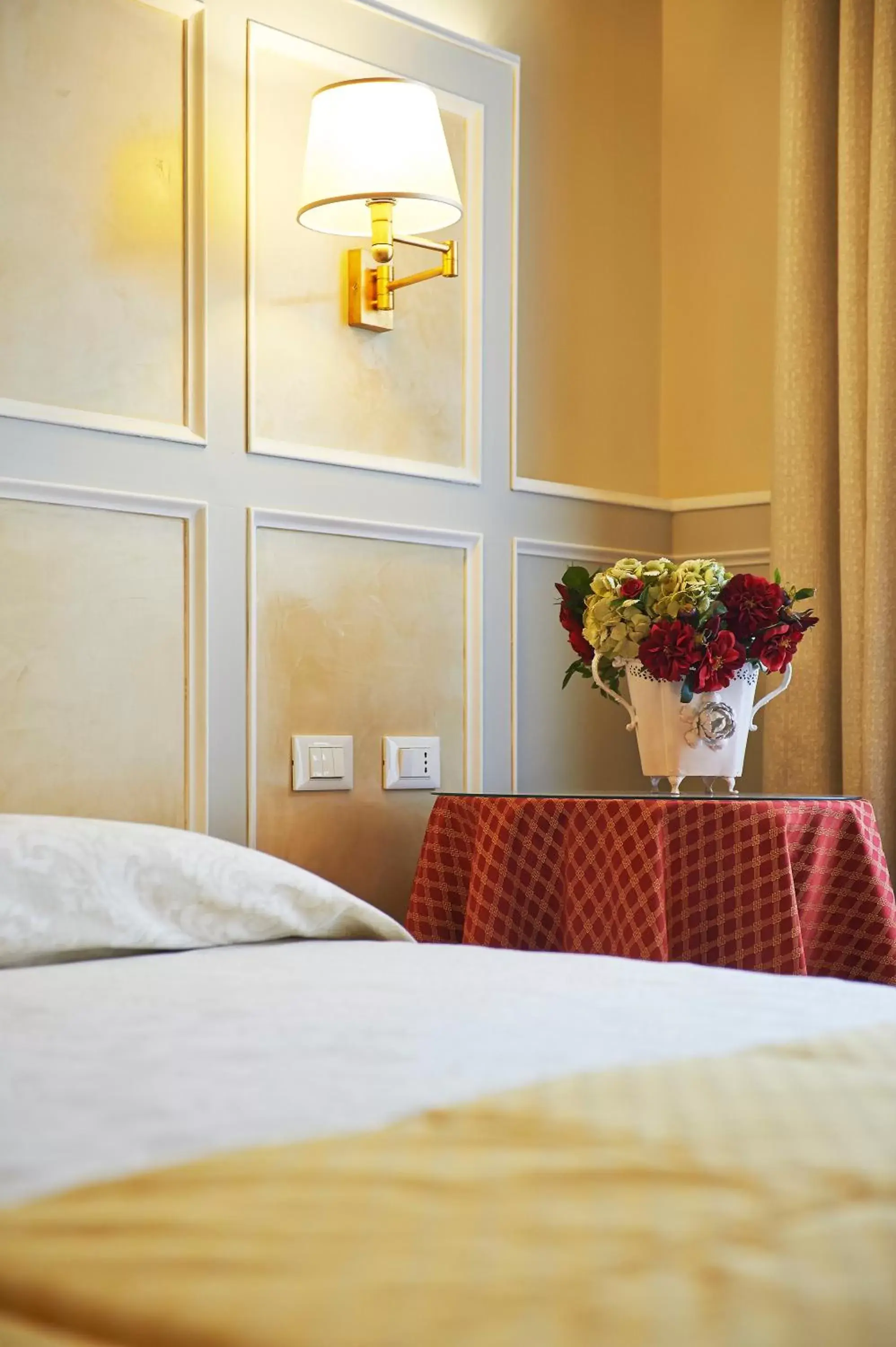 Decorative detail, Bed in Hotel Firenze Capitale