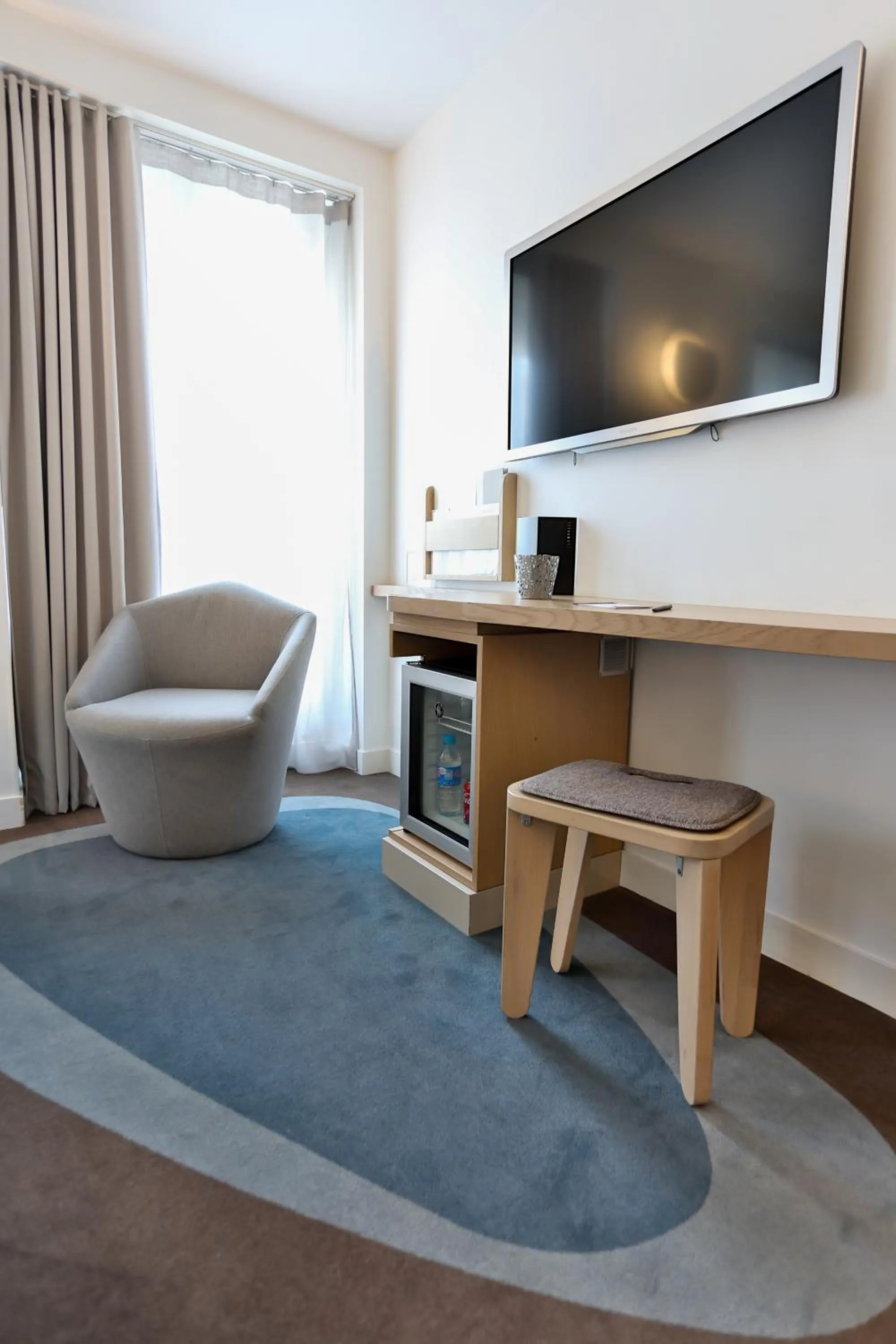 TV and multimedia, TV/Entertainment Center in Hôtel Le Marcel Paris Gare de l'Est