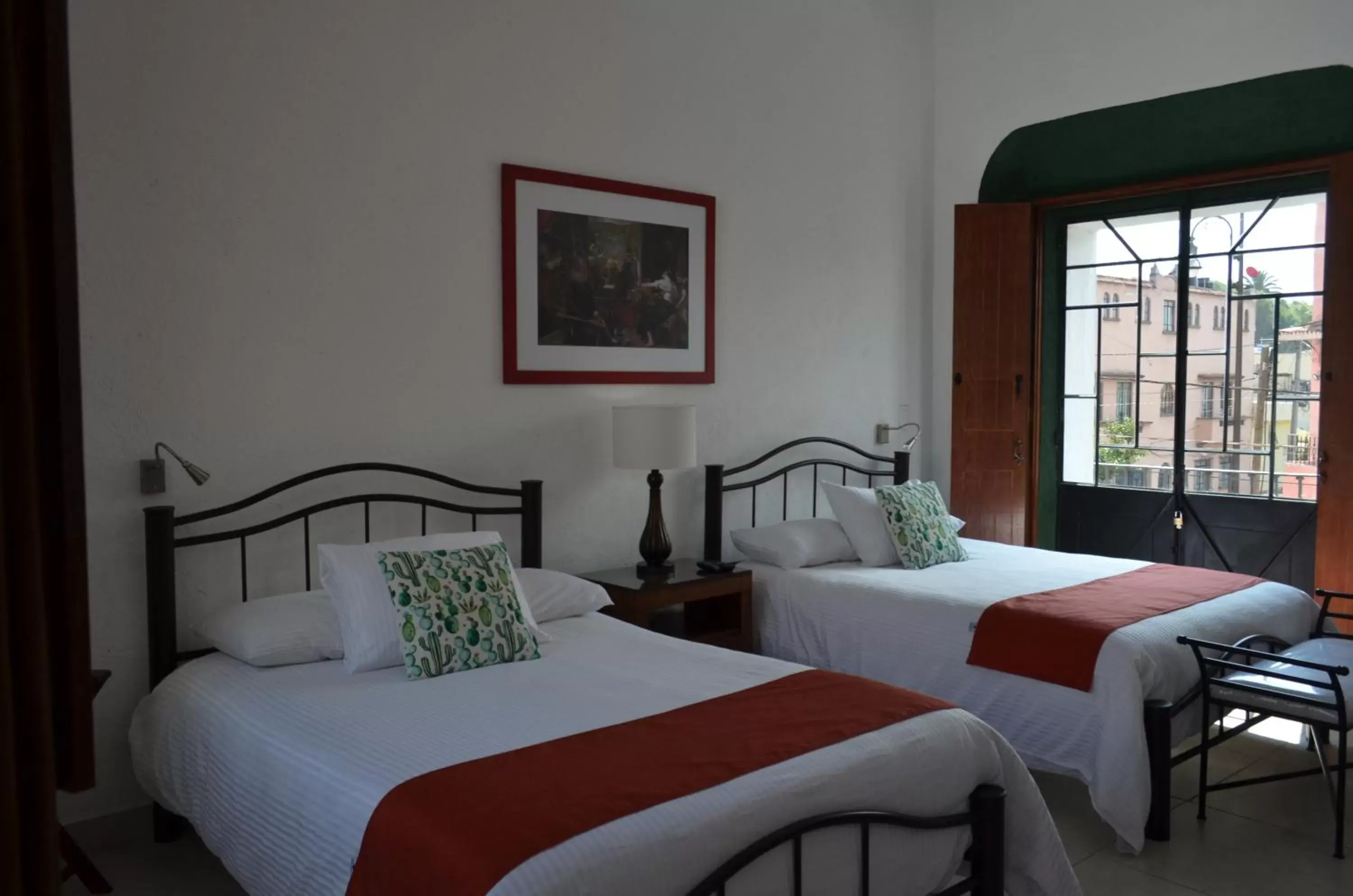Photo of the whole room, Bed in Hotel del Capitán de Puebla