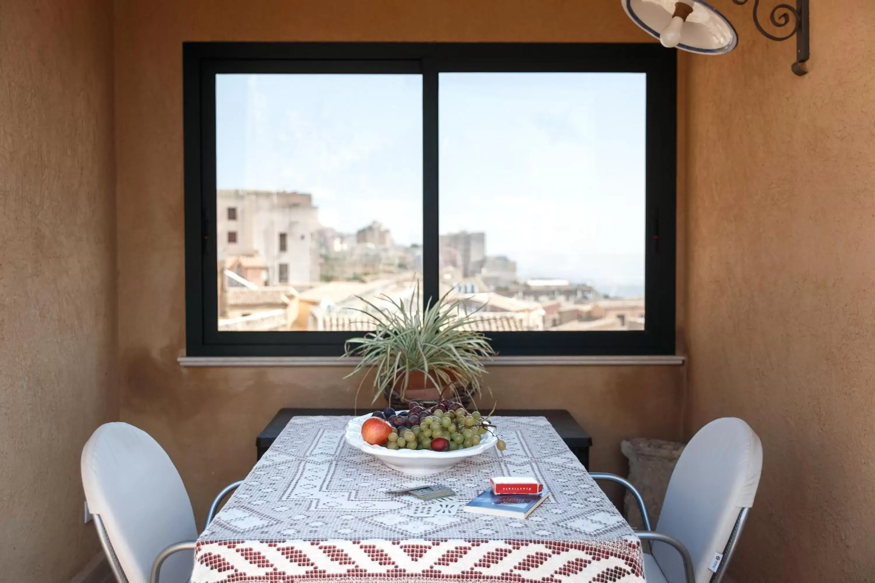 Balcony/Terrace, Dining Area in B&B Batarà - "La Terrazza del Centro"