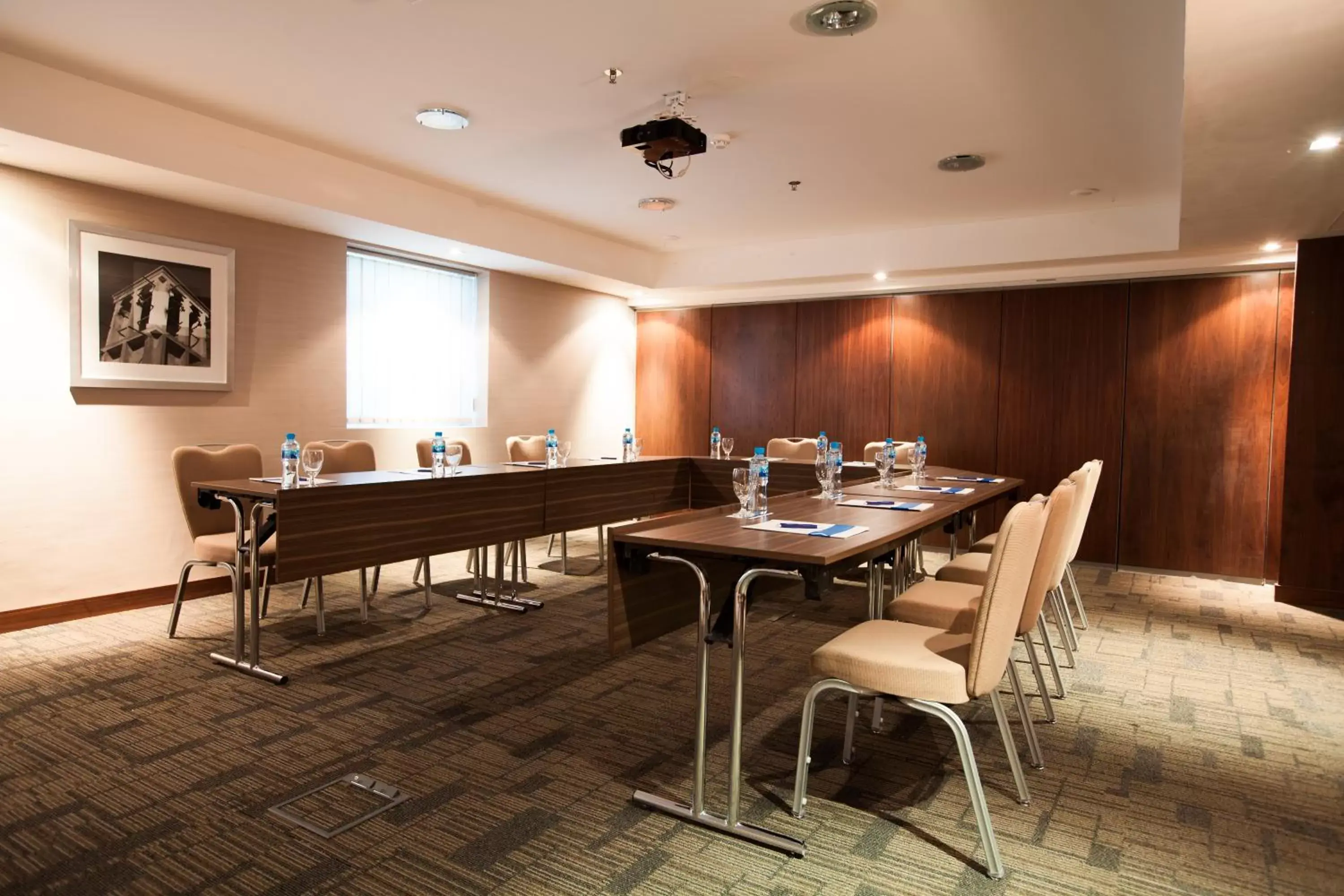 Business facilities, Restaurant/Places to Eat in Citymax Sharjah