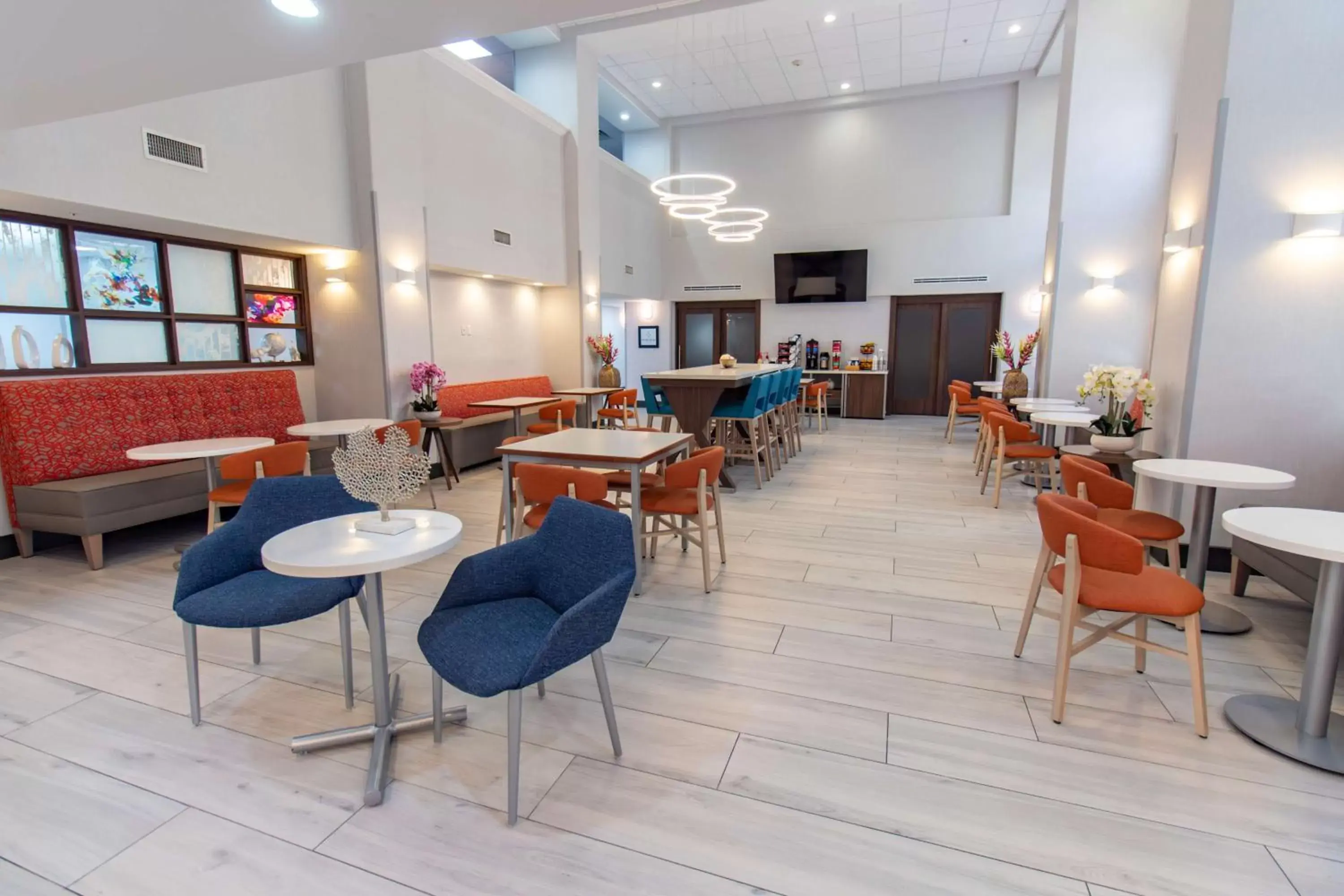 Breakfast, Restaurant/Places to Eat in Hampton Inn By Hilton & Suites Denton