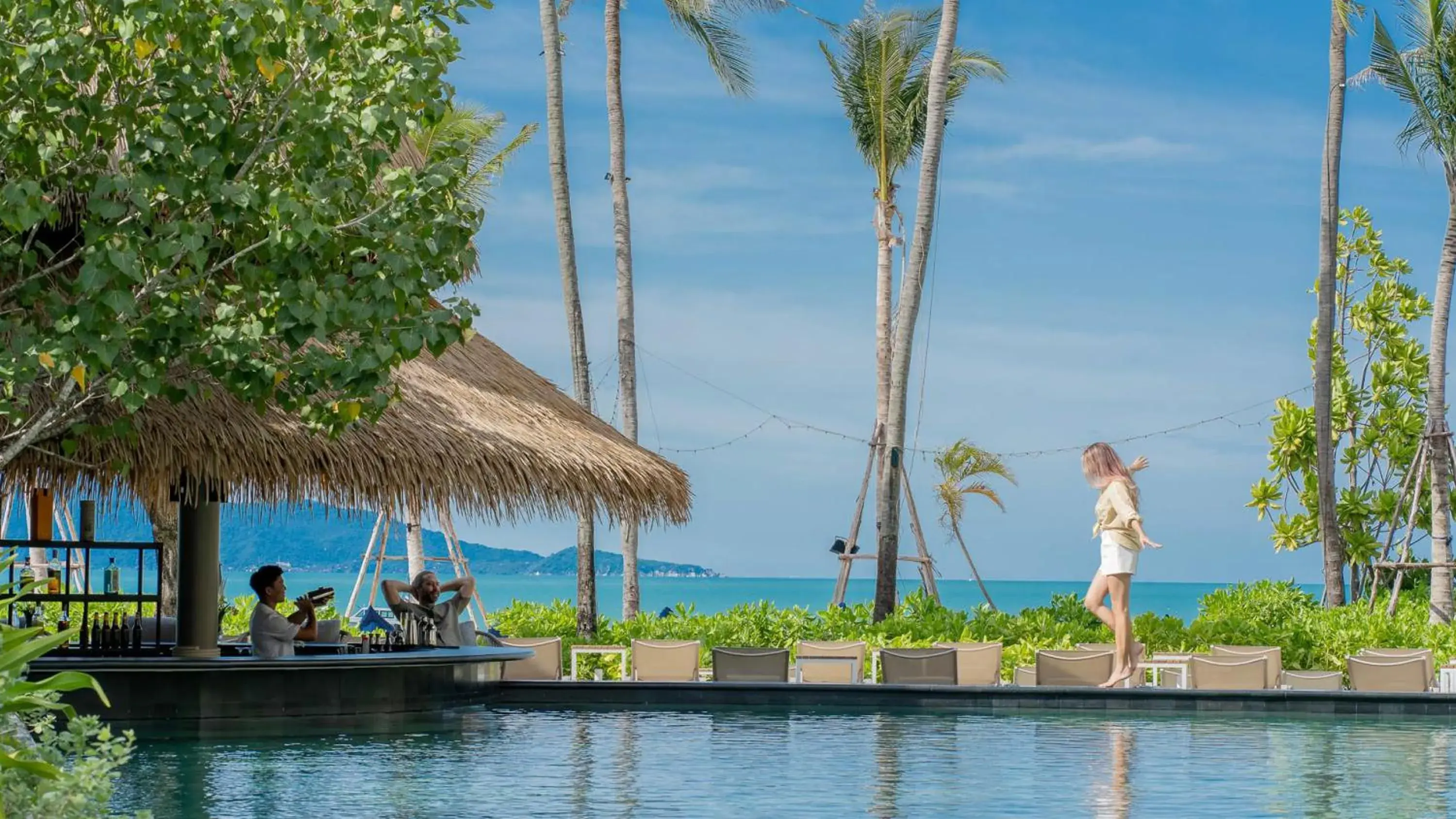 Lounge or bar in Holiday Inn Resort Samui Bophut Beach, an IHG Hotel