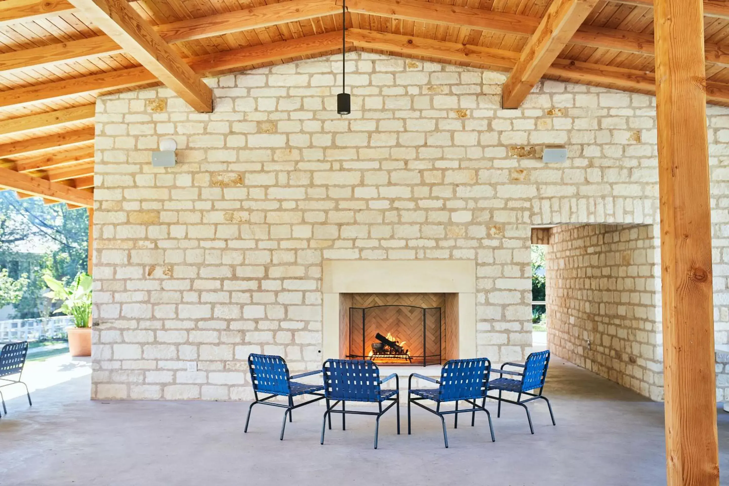 Patio in Shady Villa Hotel