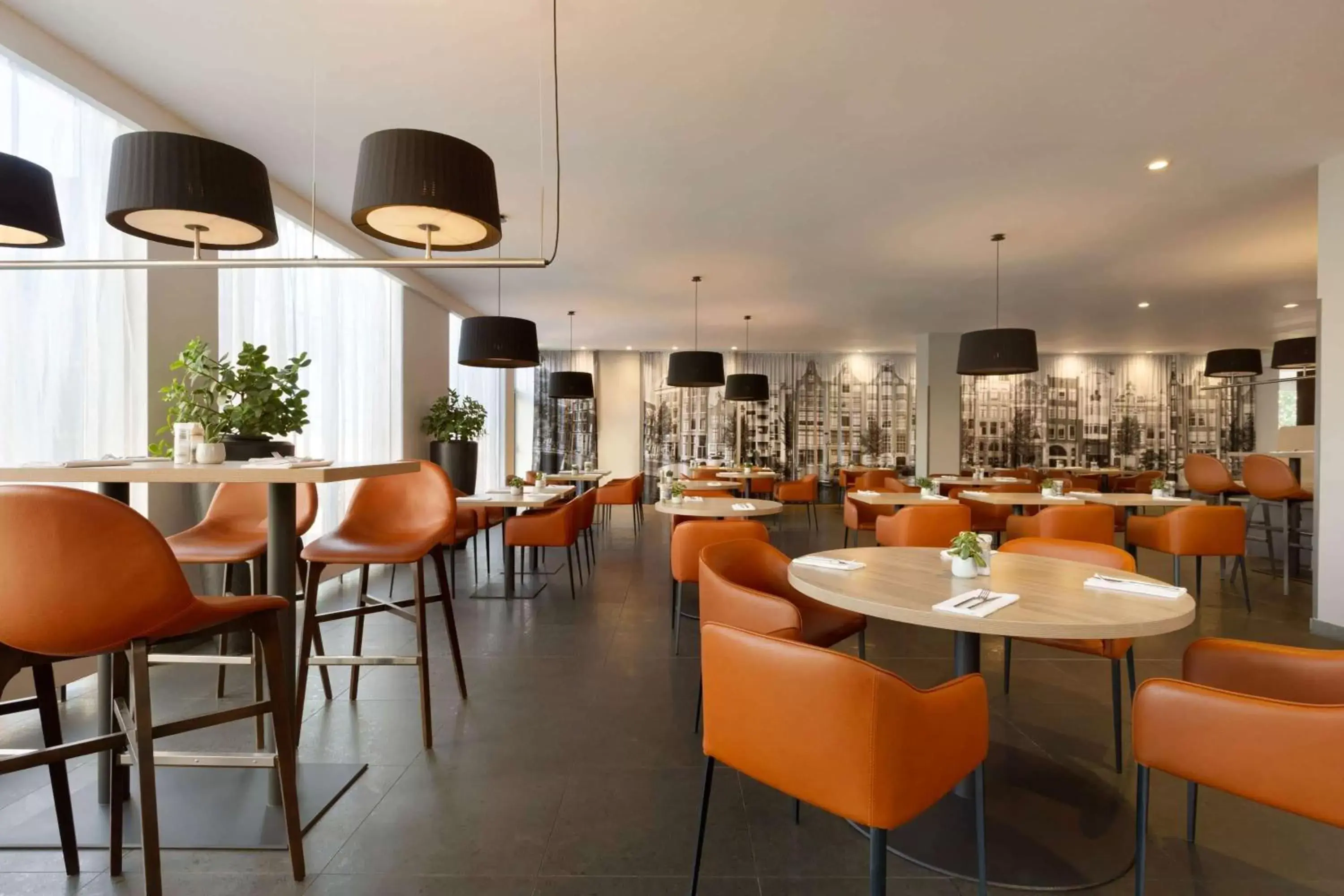 Restaurant/Places to Eat in Ramada by Wyndham Amsterdam Airport Schiphol
