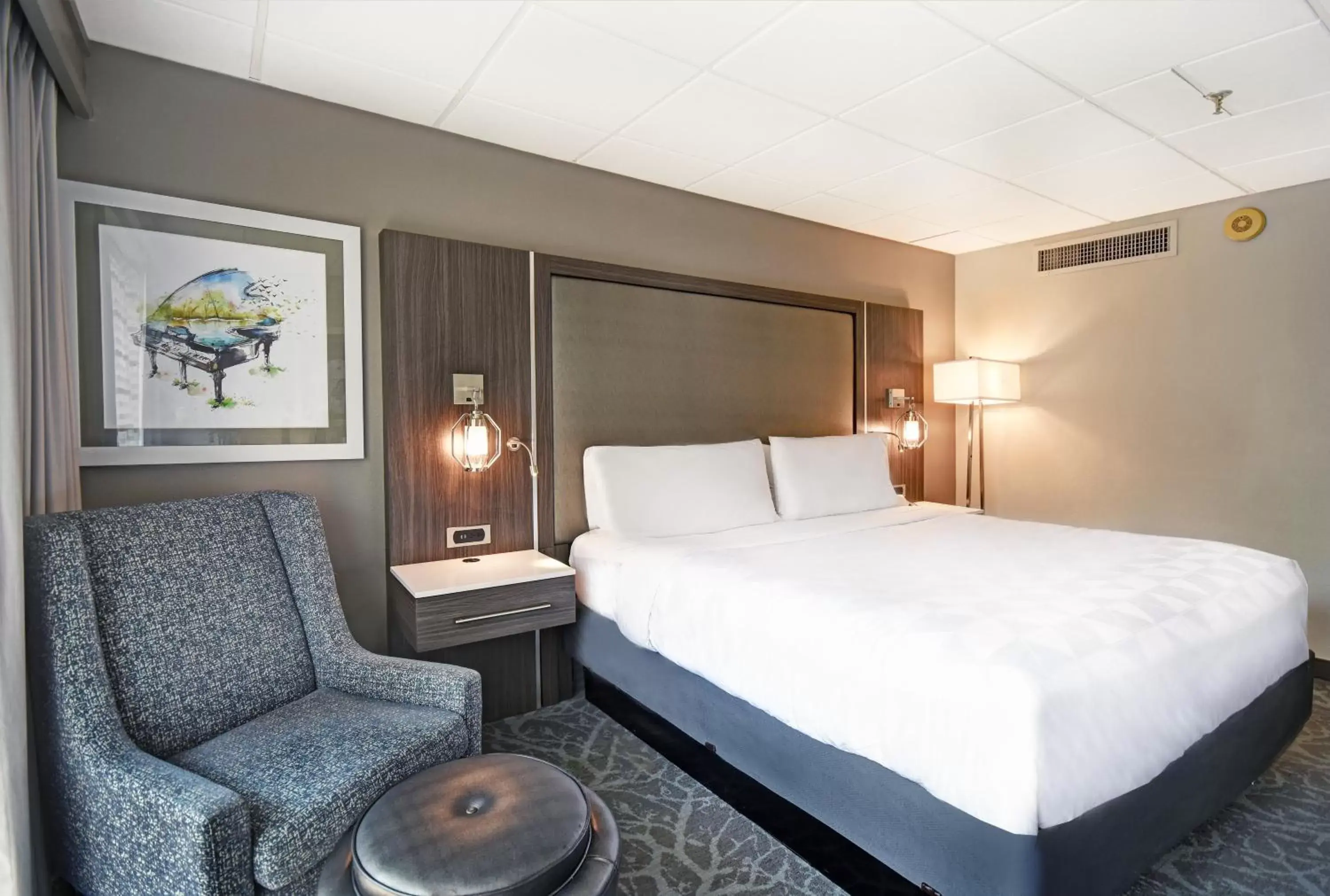 Photo of the whole room, Bed in Holiday Inn - Memphis Downtown - Beale St., an IHG Hotel