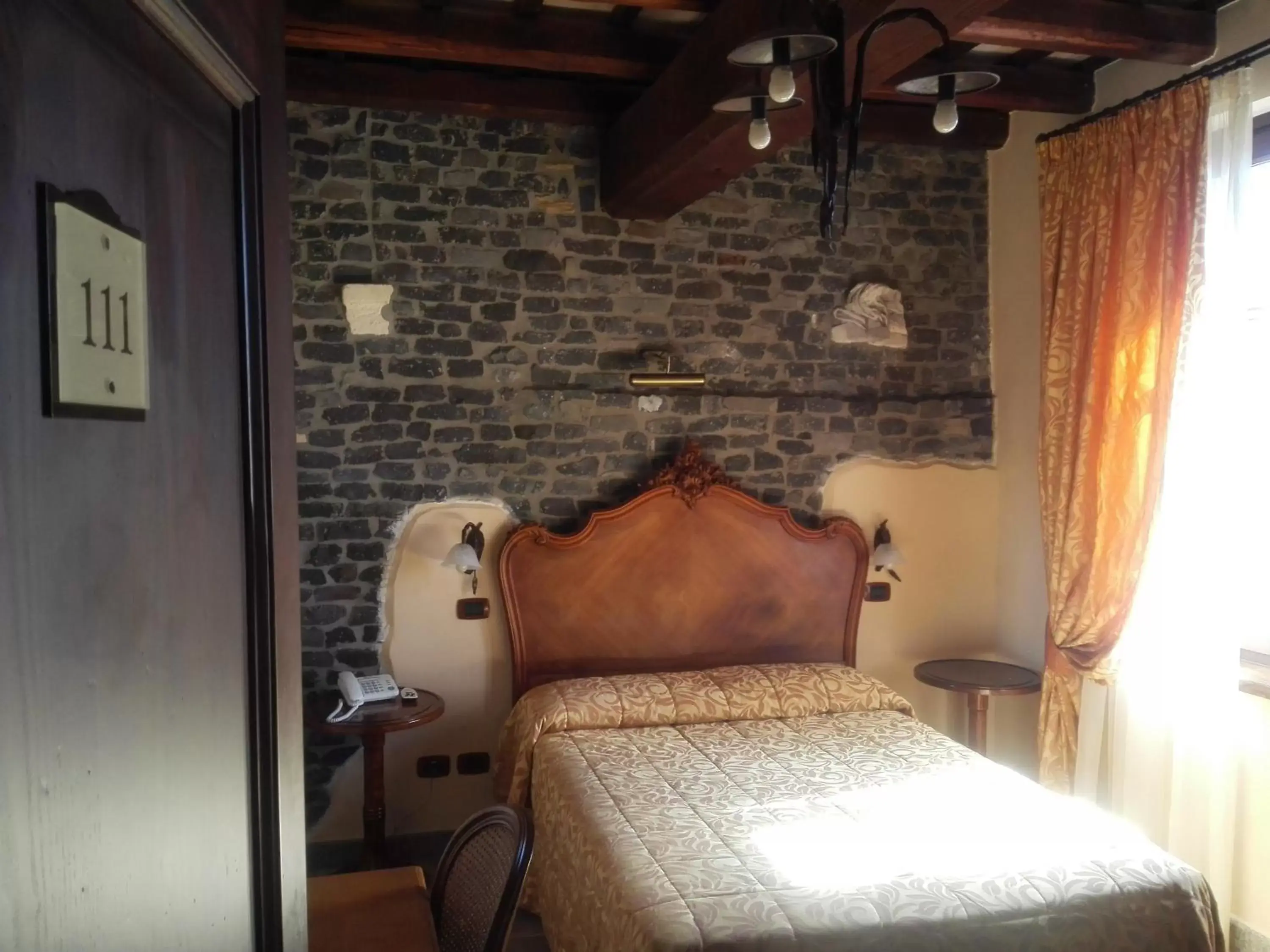 Photo of the whole room, Bed in Relais Castrum Boccea