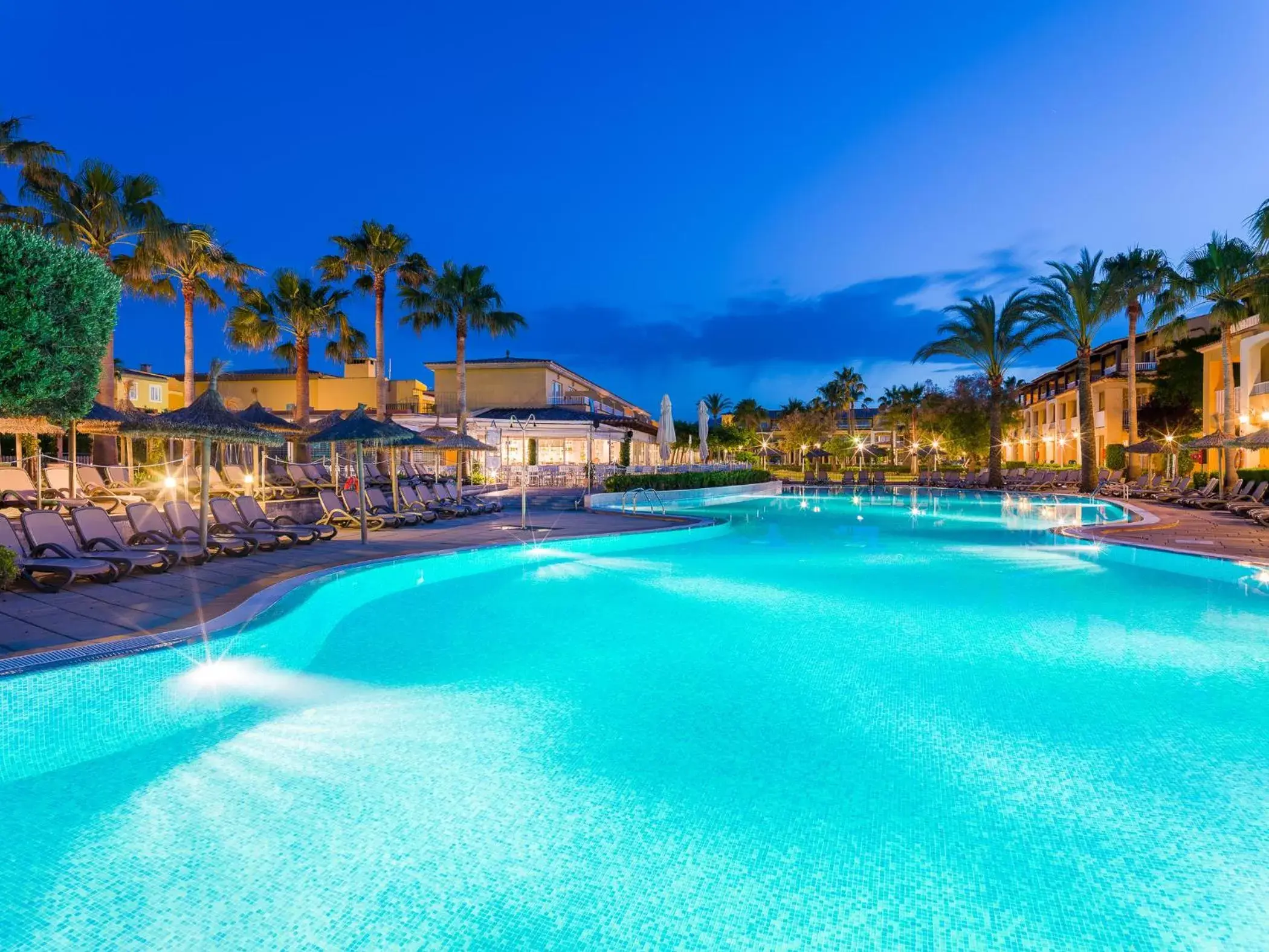 Swimming Pool in Club del Sol Aparthotel