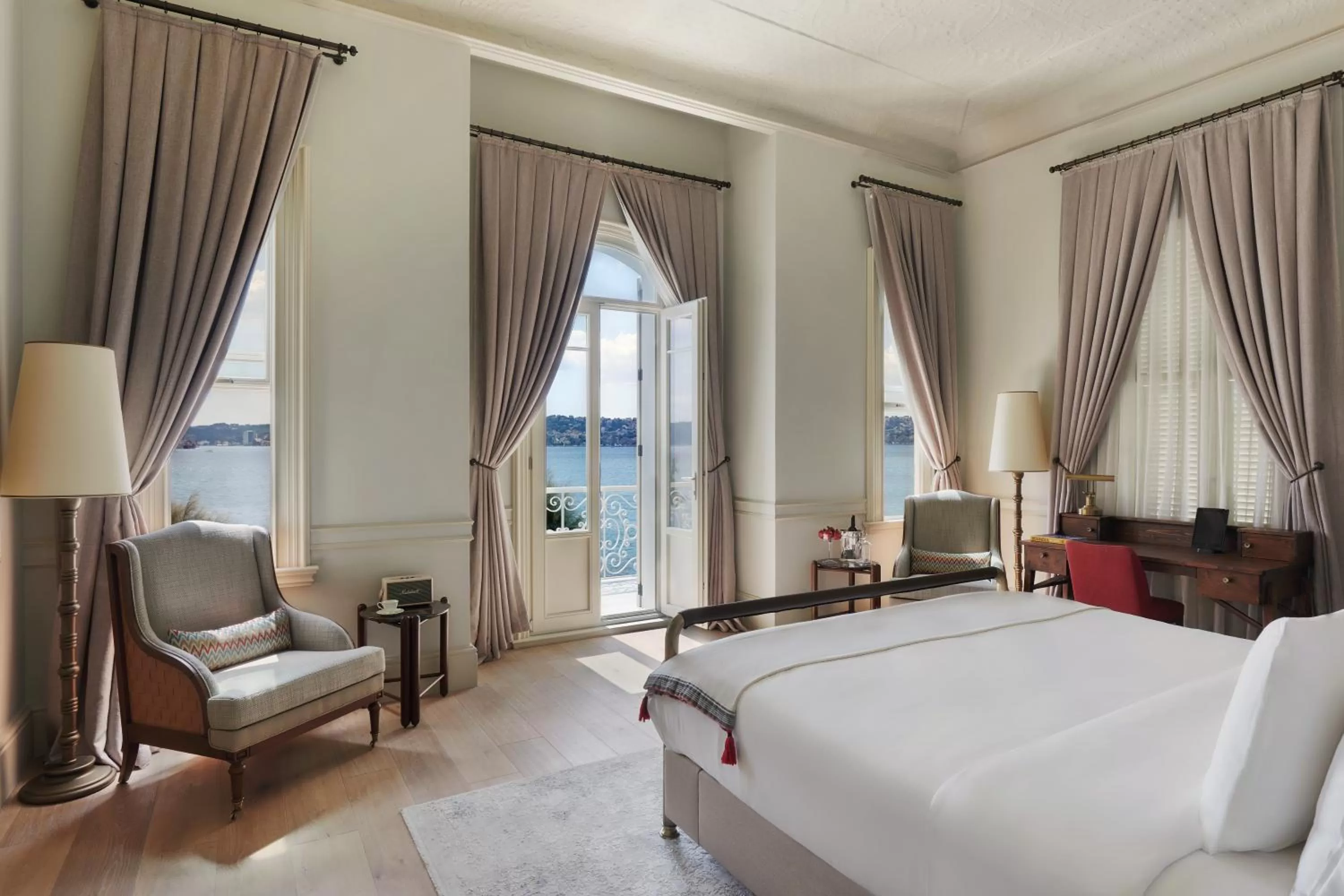Sea view, Bed in Six Senses Kocatas Mansions