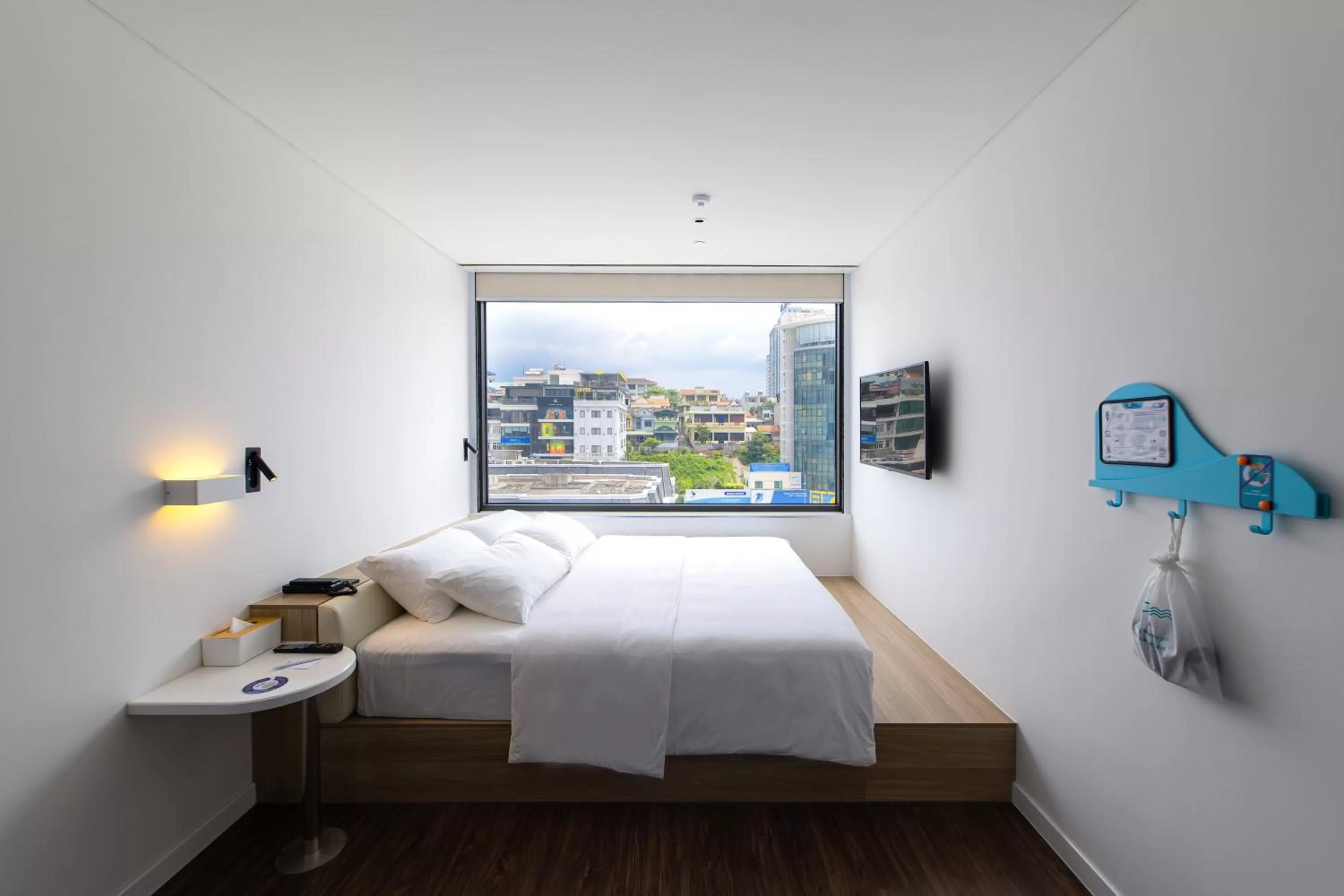 Deluxe Room - single occupancy in Tru by Hilton Ha Long Hon Gai Centre