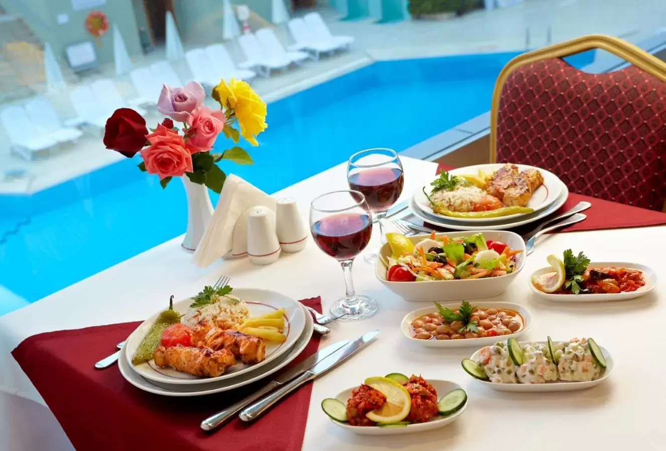 Restaurant/places to eat, Lunch and Dinner in Pam Thermal Hotel Clinic & Spa