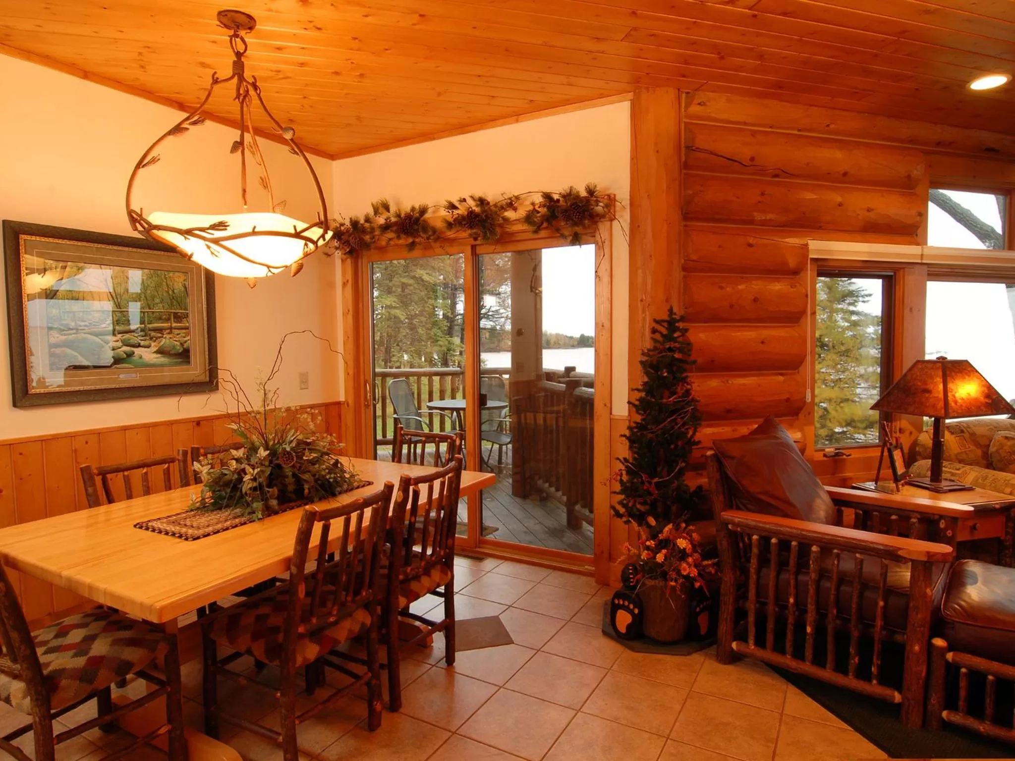 Dining Area in Grand Superior Lodge
