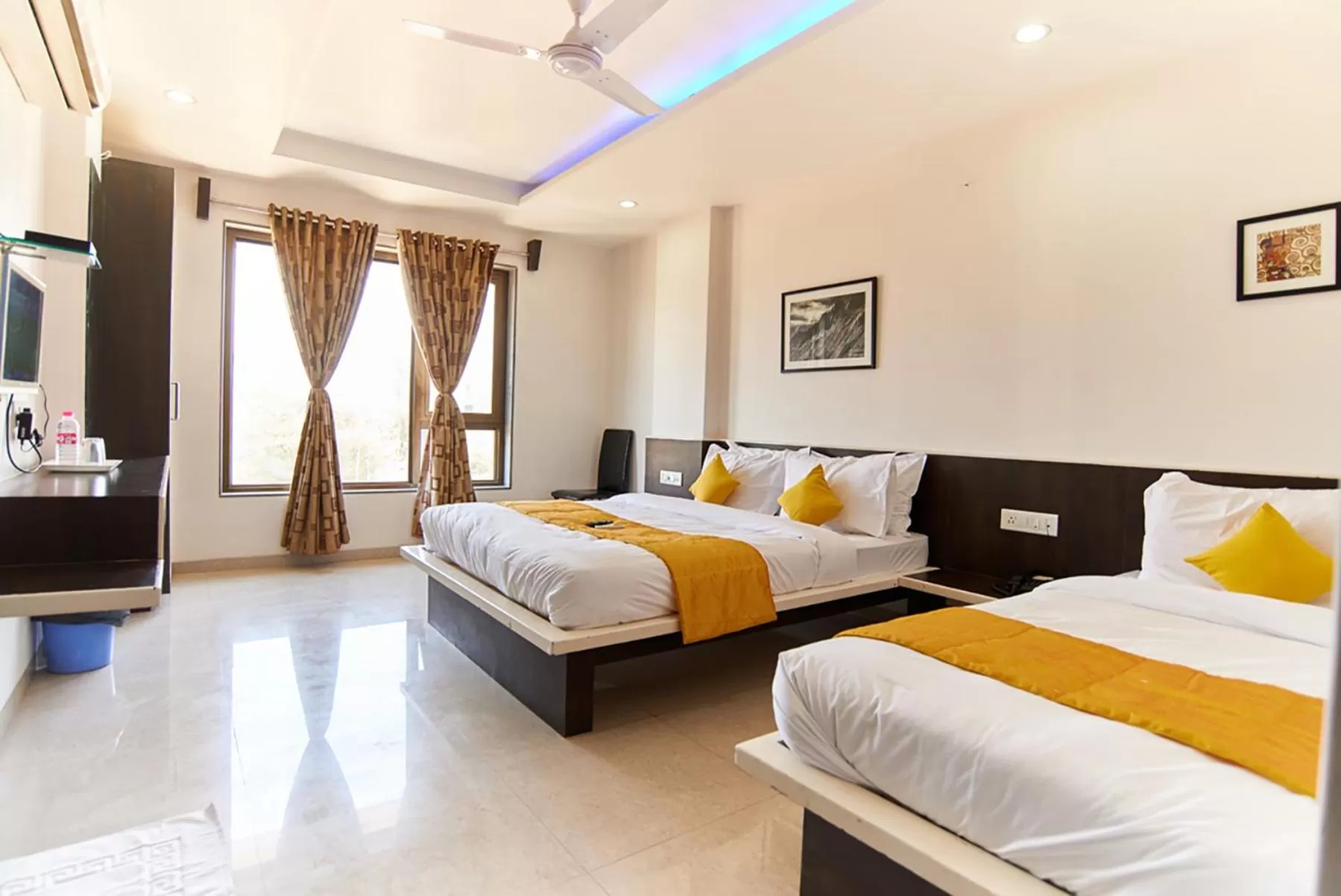 Bedroom, Bed in Hotel Sai Bansi