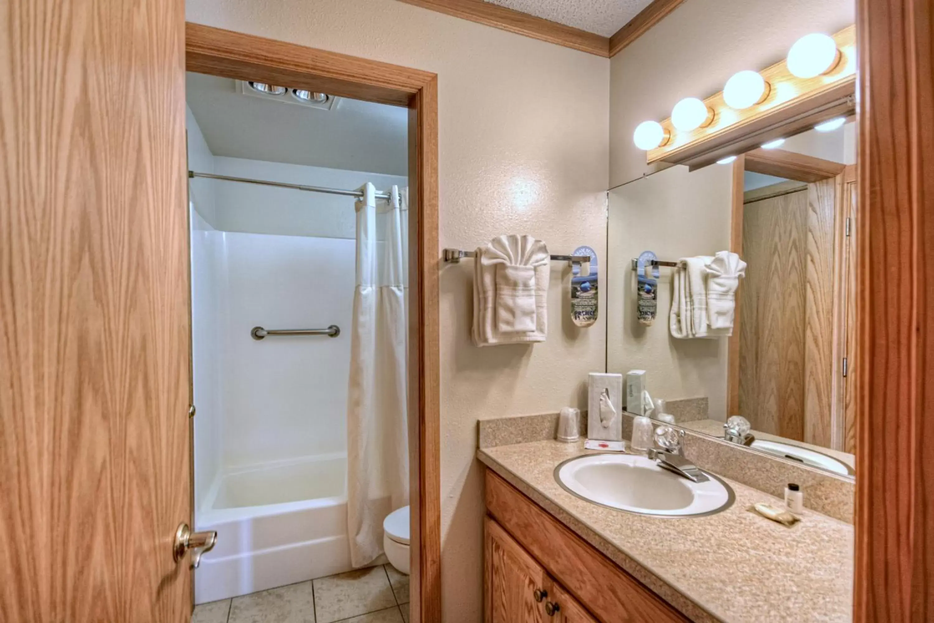 Shower, Bathroom in Little Creek Cove Beach Resort