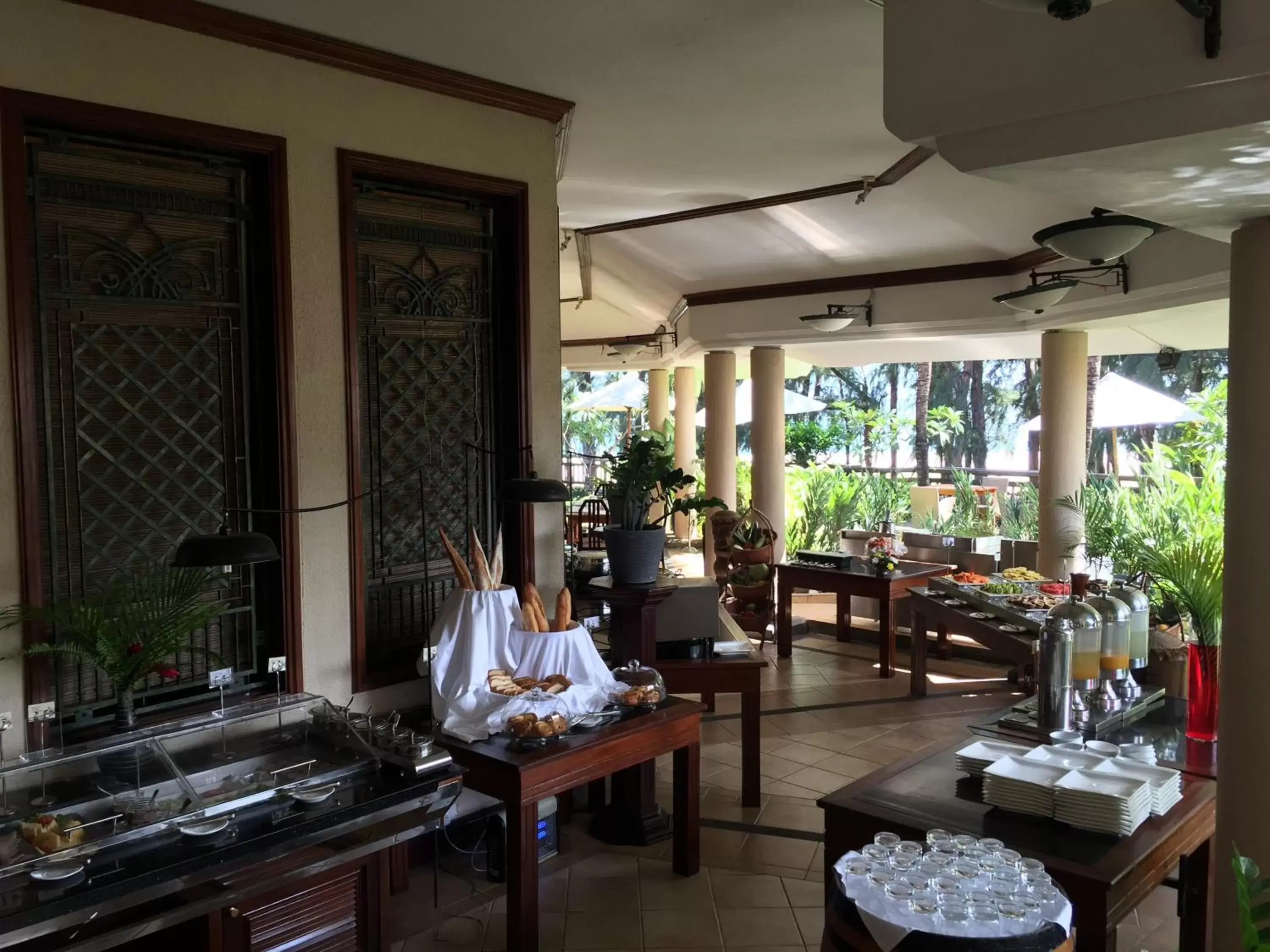 Buffet breakfast in Aanari Hotel & Spa