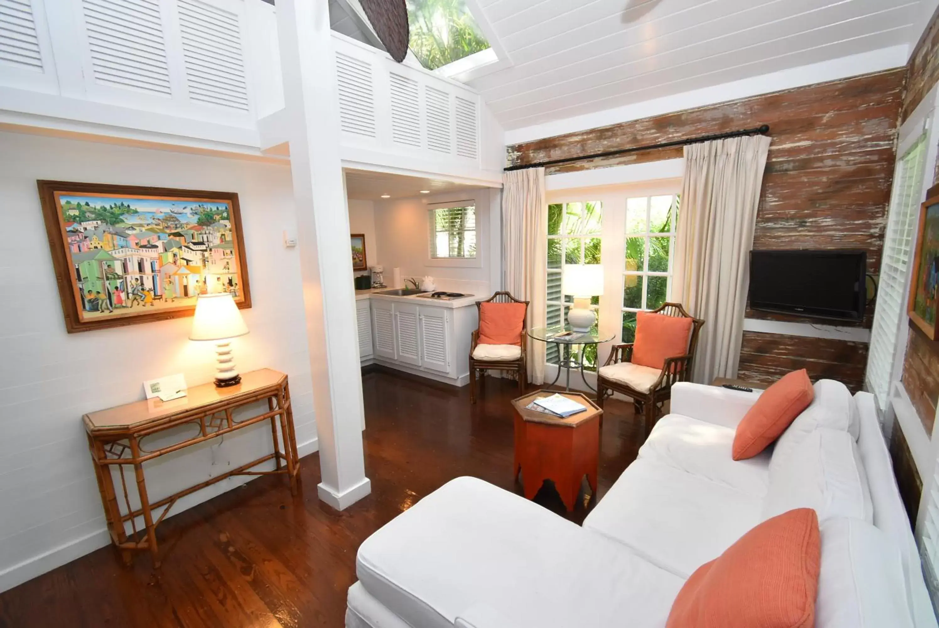 Seating Area in Simonton Court Historic Inn & Cottages