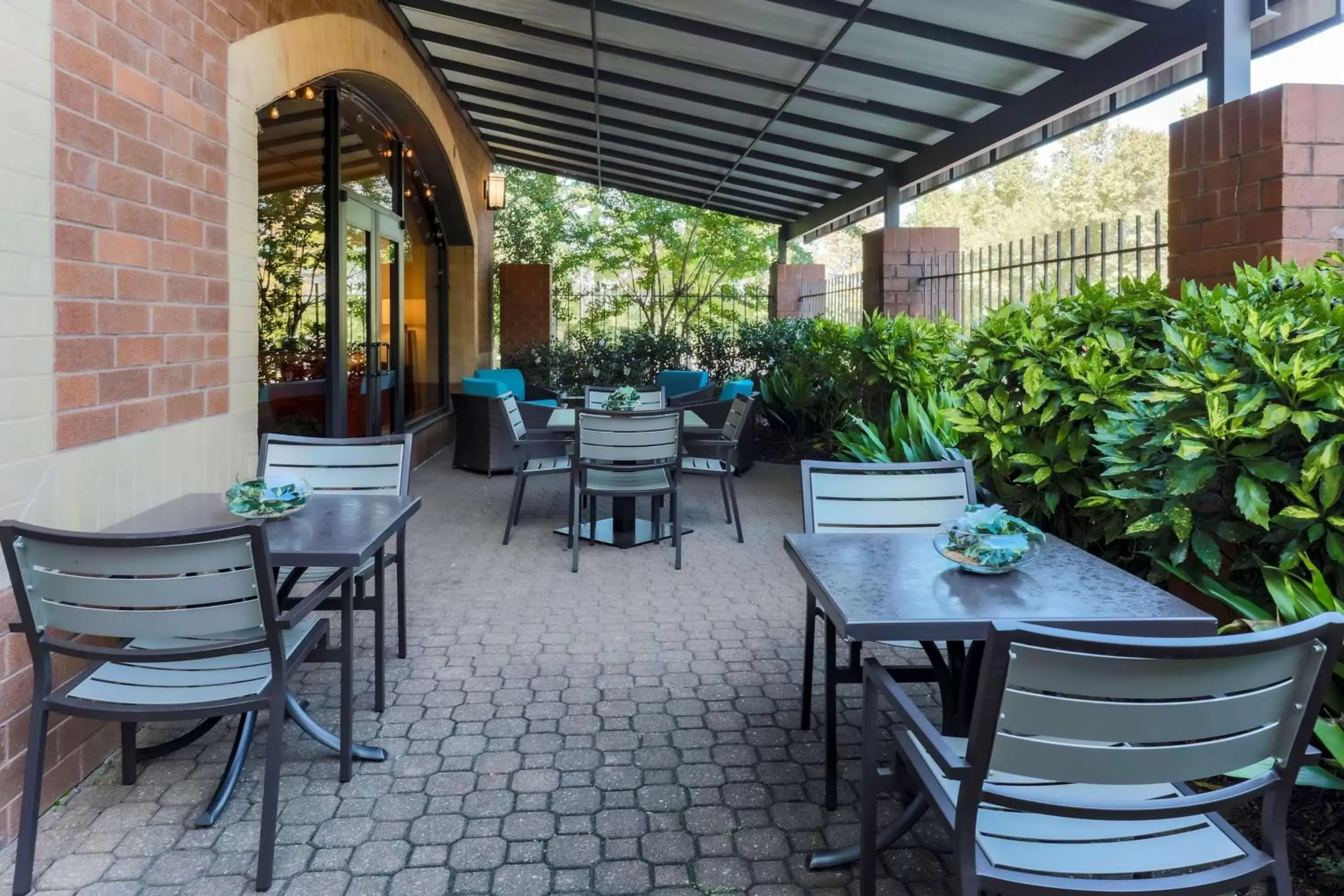 Patio in Hilton Garden Inn Raleigh-Durham/Research Triangle Park