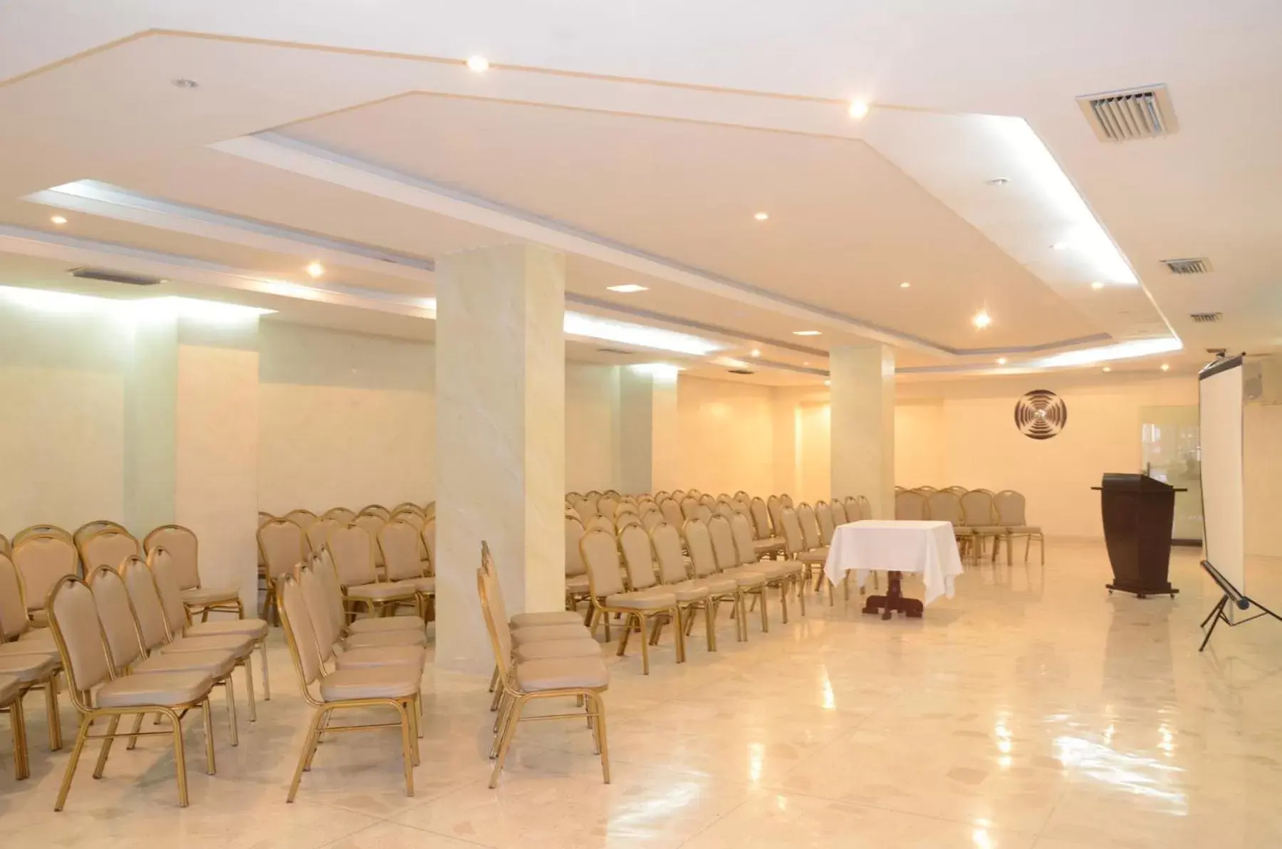 Place of worship, Banquet Facilities in Hotel Intersuites