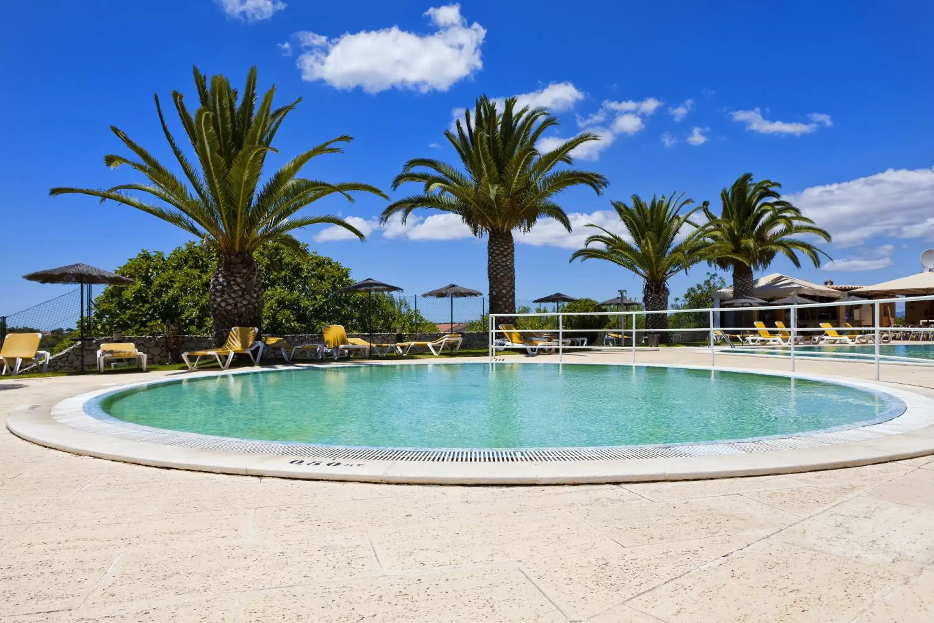 Swimming Pool in Colina Village