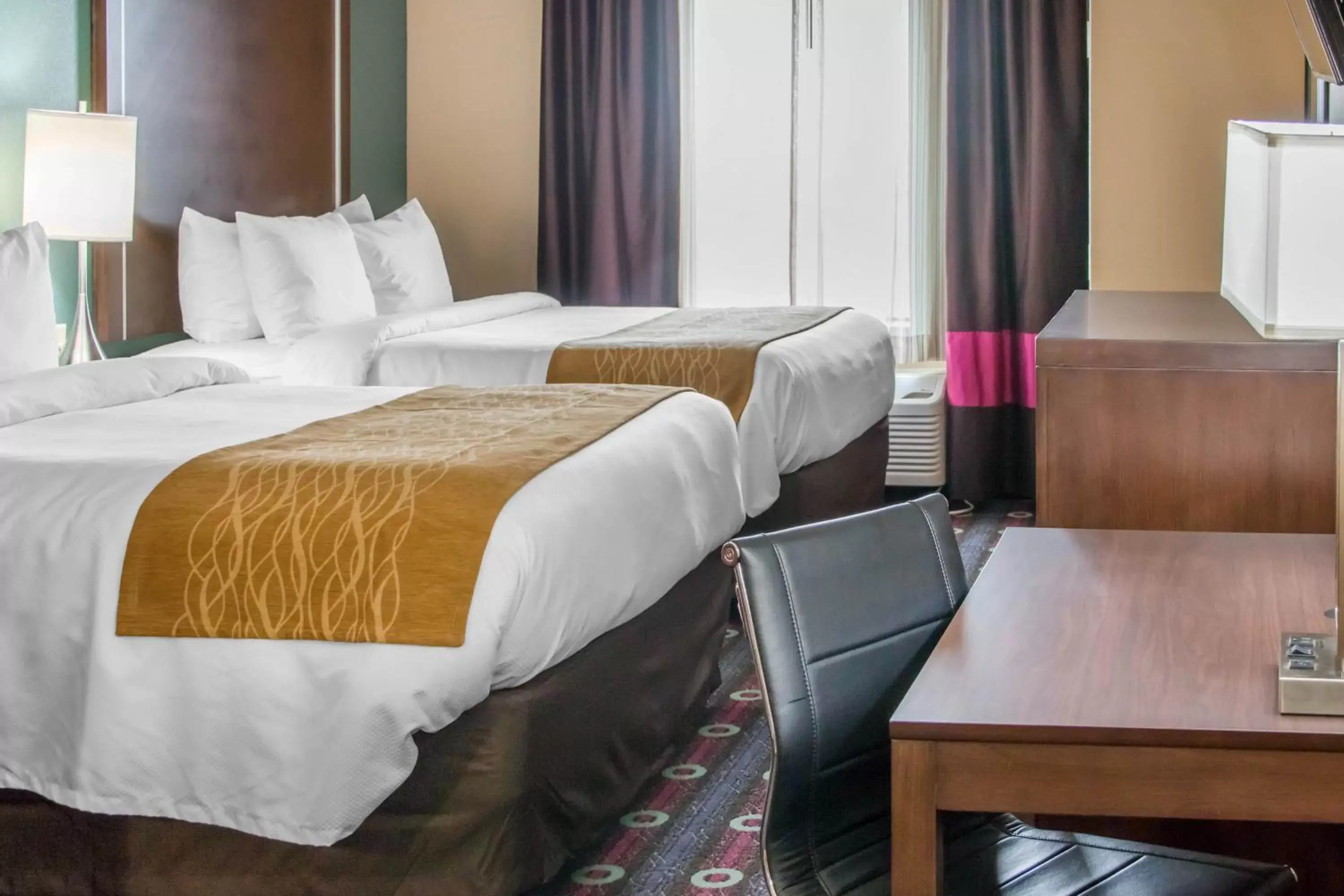 Bed in Comfort Inn & Suites San Marcos