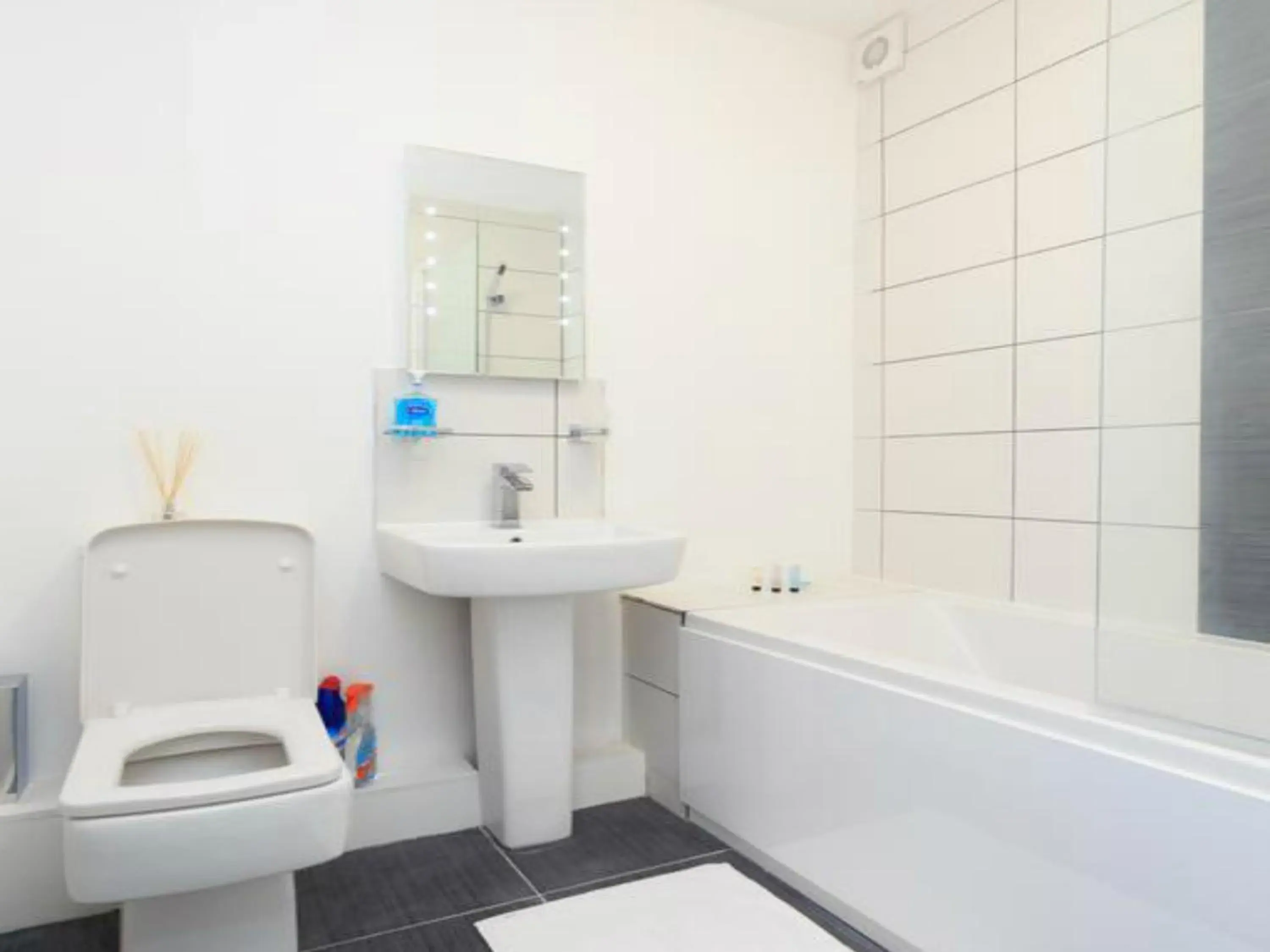 Bathroom in Live in Leeds Grange Apartments